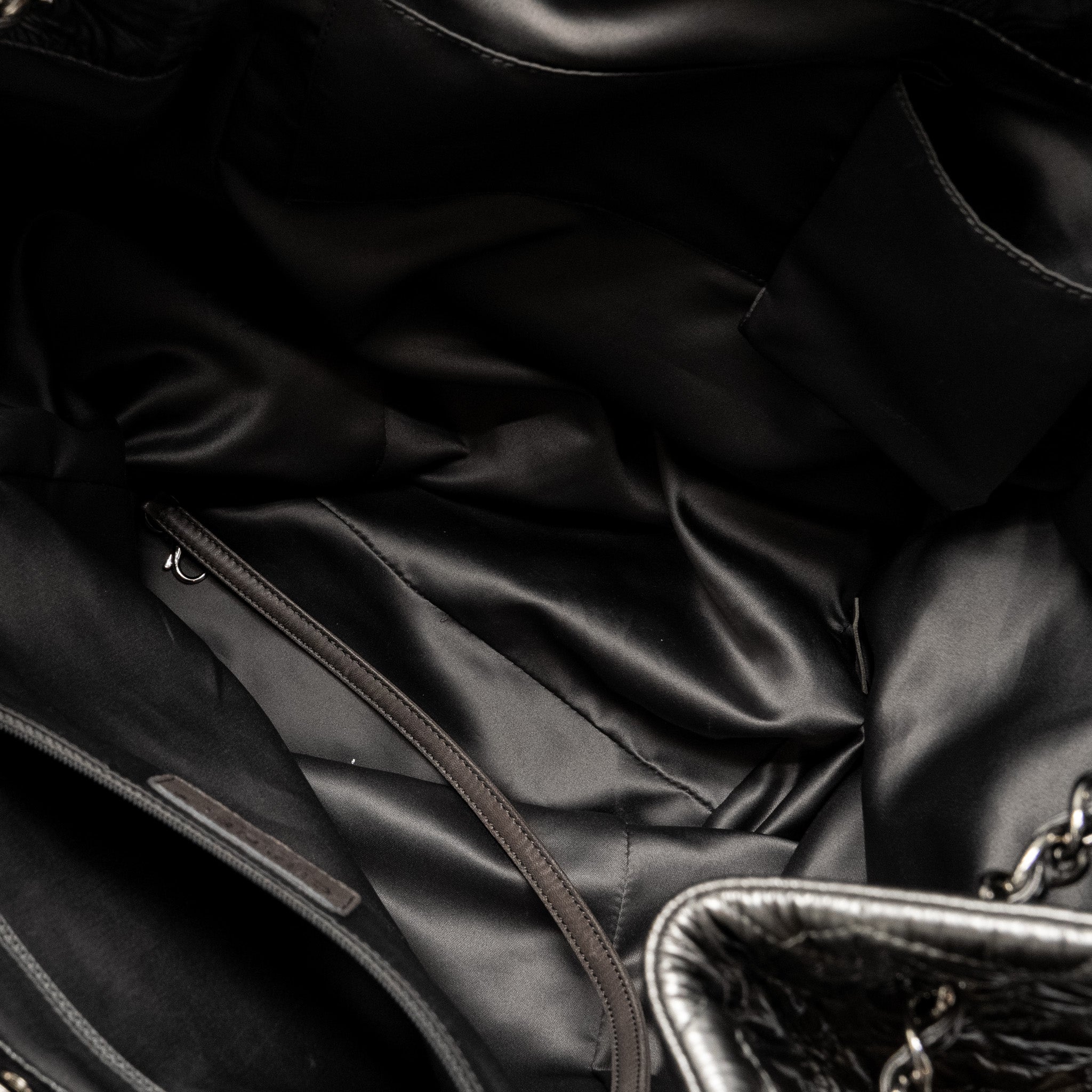 Chanel Vinyl Graphic Edge Tote Patent Silver