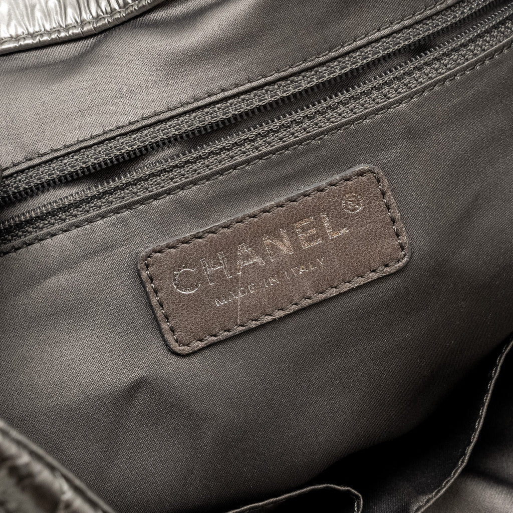 Chanel Vinyl Graphic Edge Tote Patent Silver
