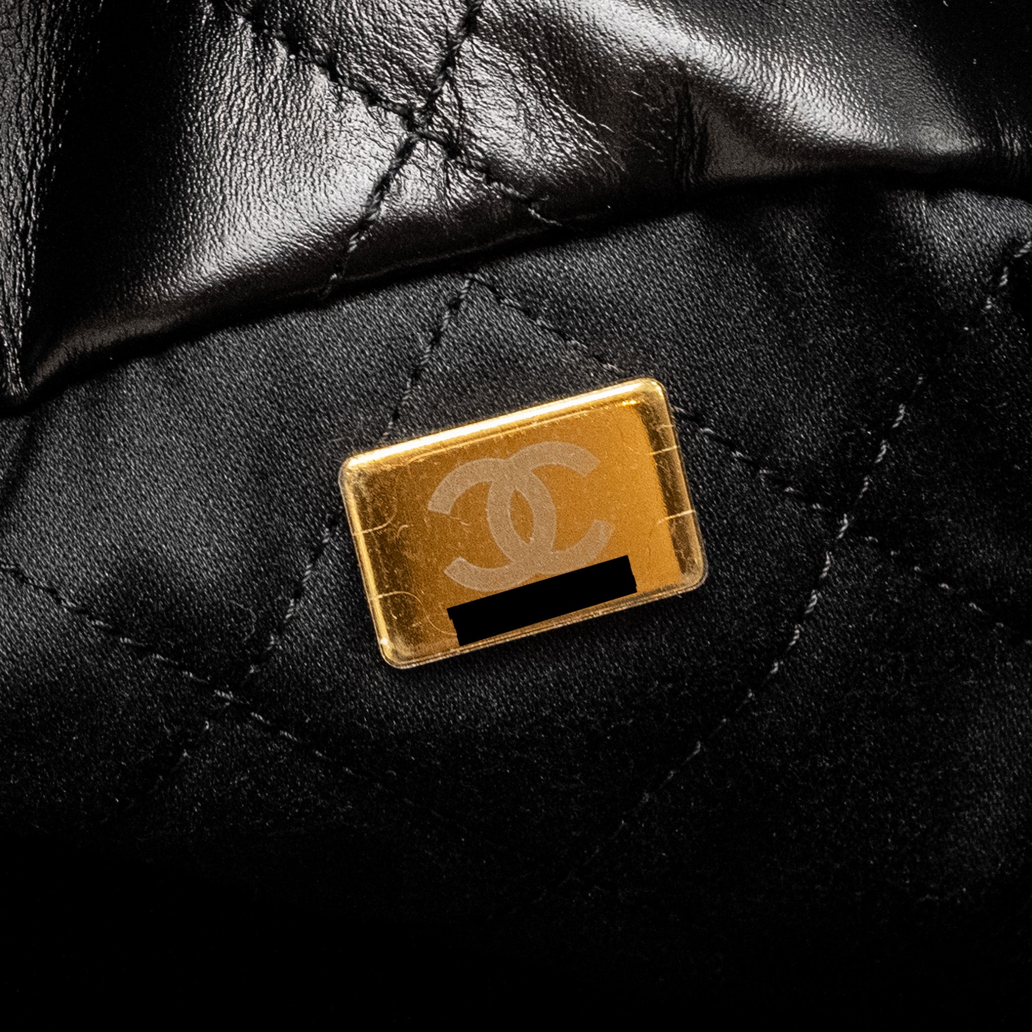 Chanel Medium 22 Bag Shiny Calfskin Black  (microchip)
