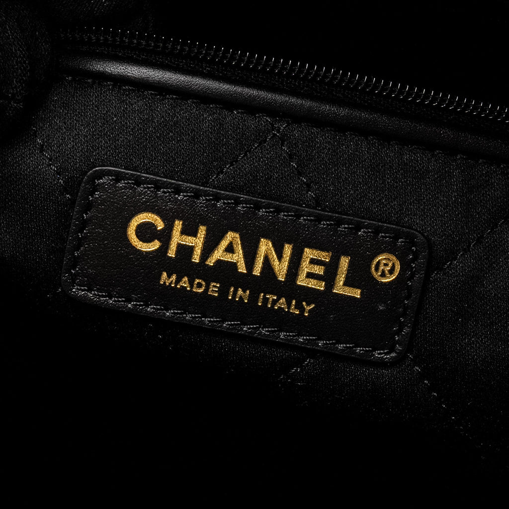 Chanel Medium 22 Bag Shiny Calfskin Black  (microchip)
