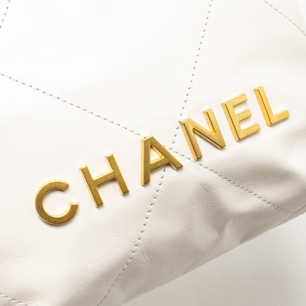 Chanel Mini 22 Bag Shiny Calfskin White  (Microchip)