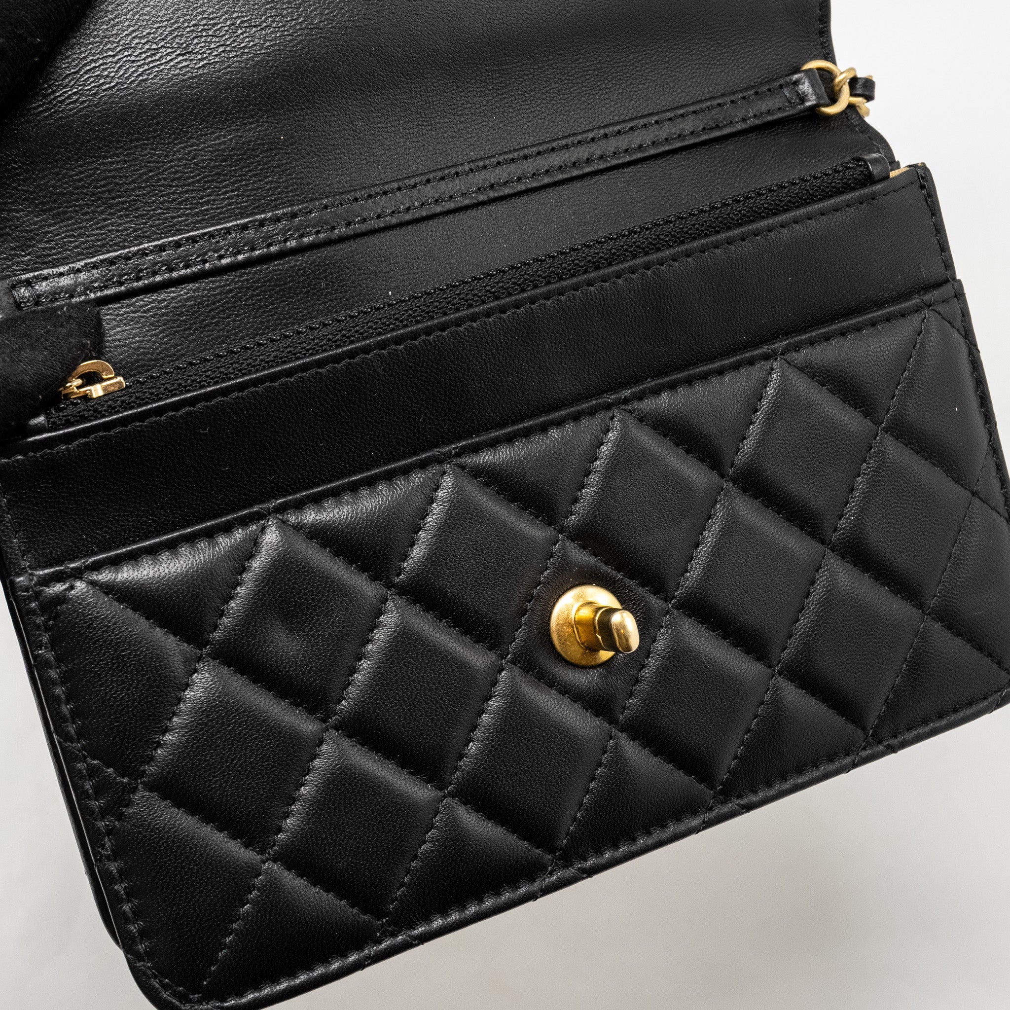 CHANEL Pearl Crush Wallet on Chain Lambskin Black  (Microchip)