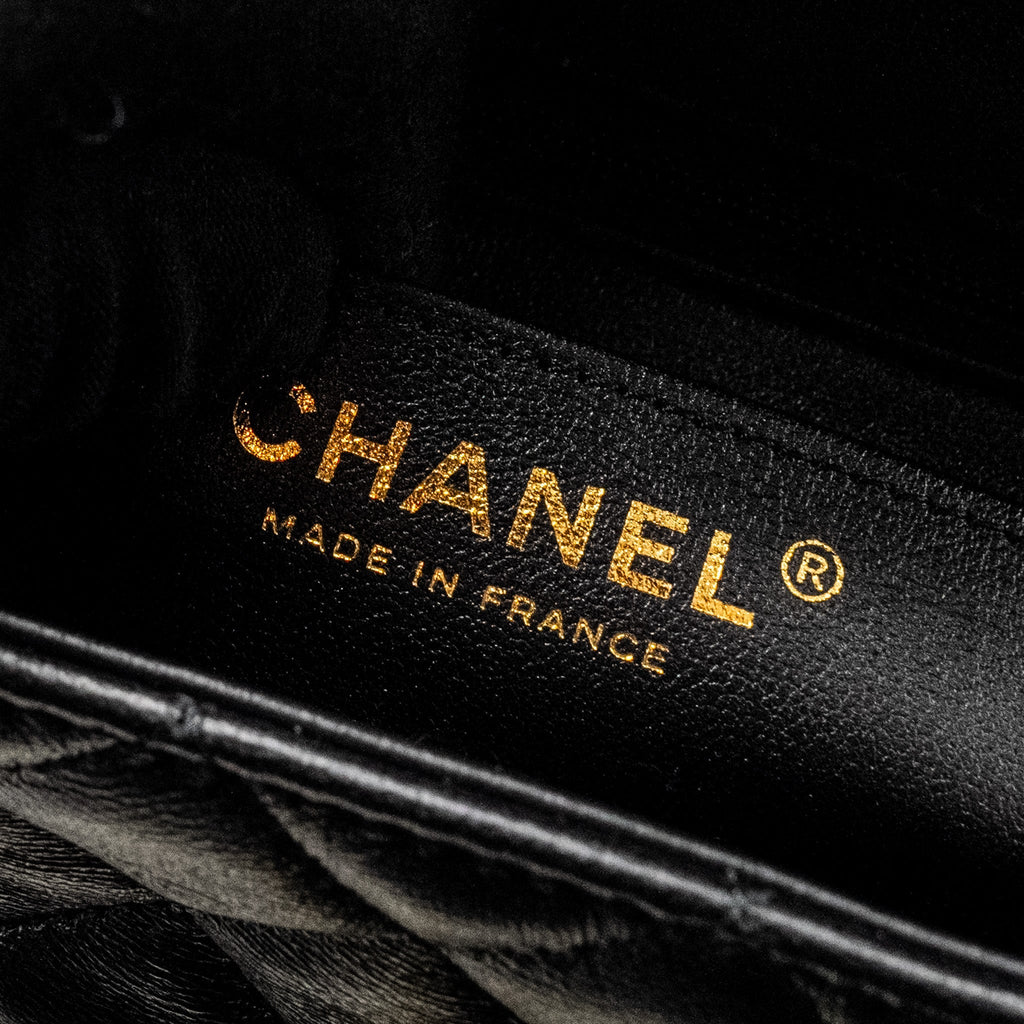 Chanel Mini Rectangular Flap Bag Lambskin Black L (microchip)