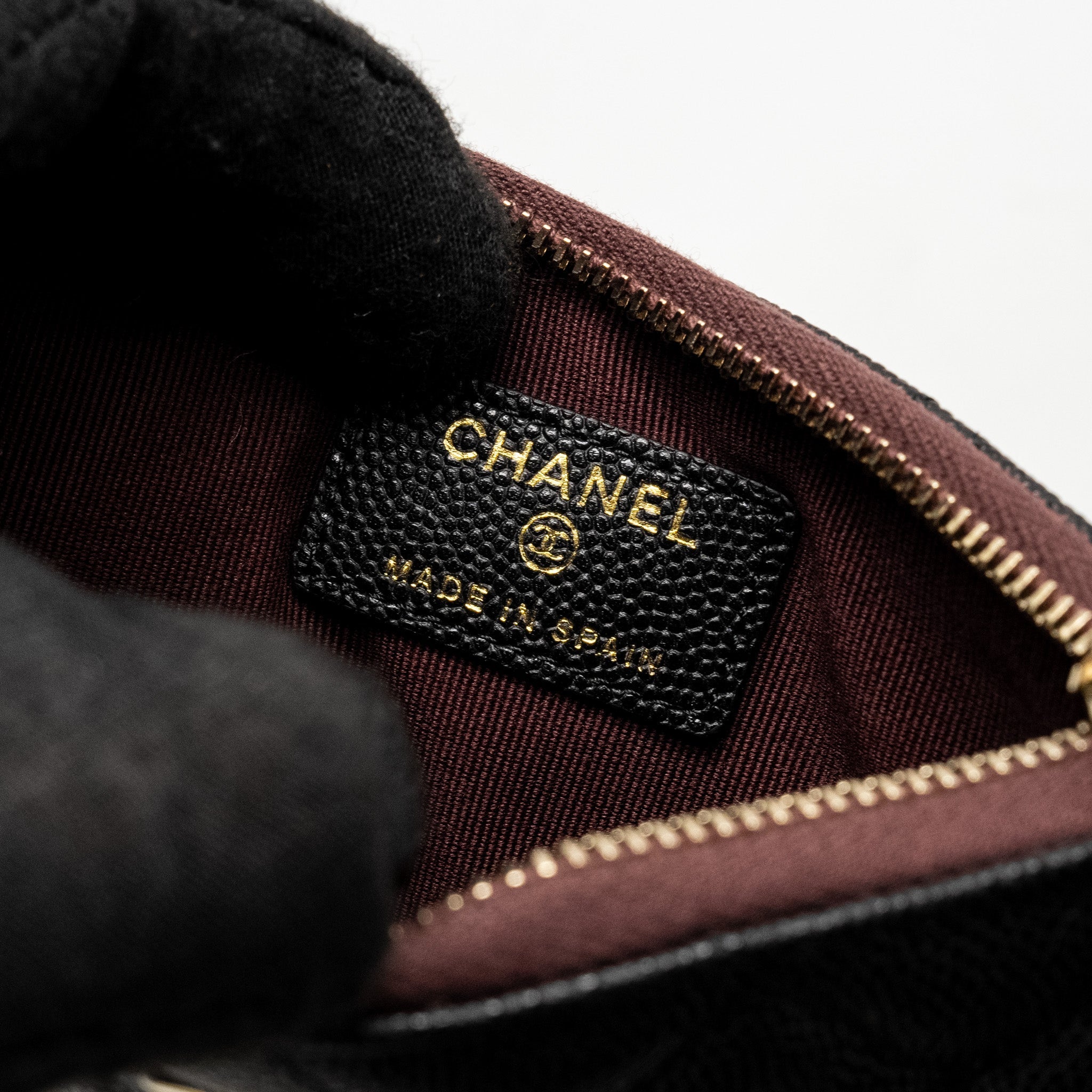 Chanel Classic Small Zipped Pouch Grained Shiny Calfskin Black L (Microchip)