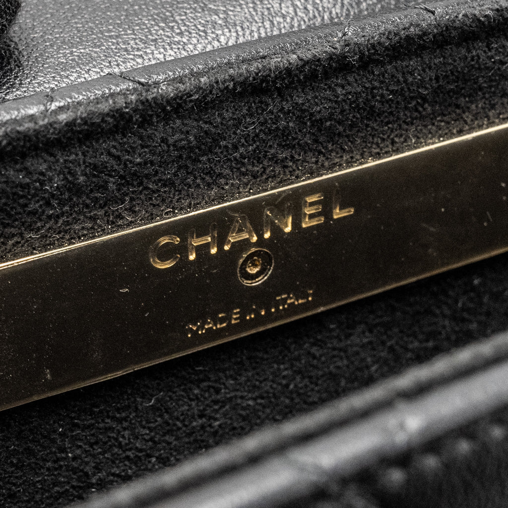 Chanel 22A Phone Case/Mini Wallet on Chain Lambskin Black L (Microchip)