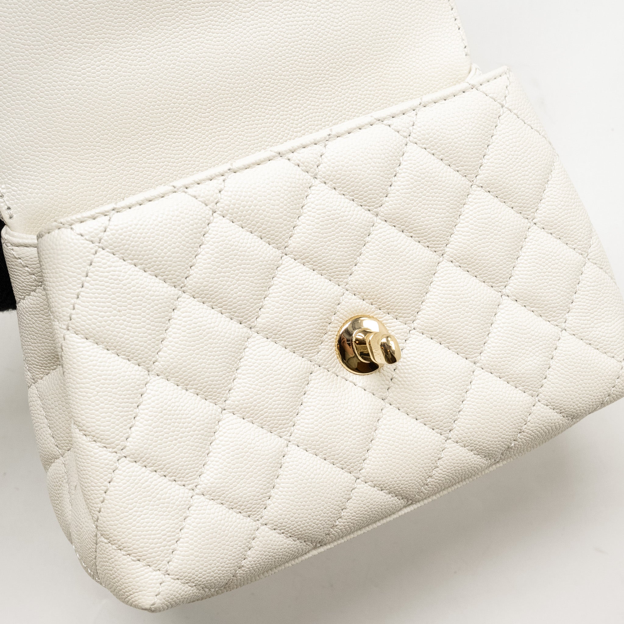 Chanel Mini Coco Handle Caviar White L (Microchip)