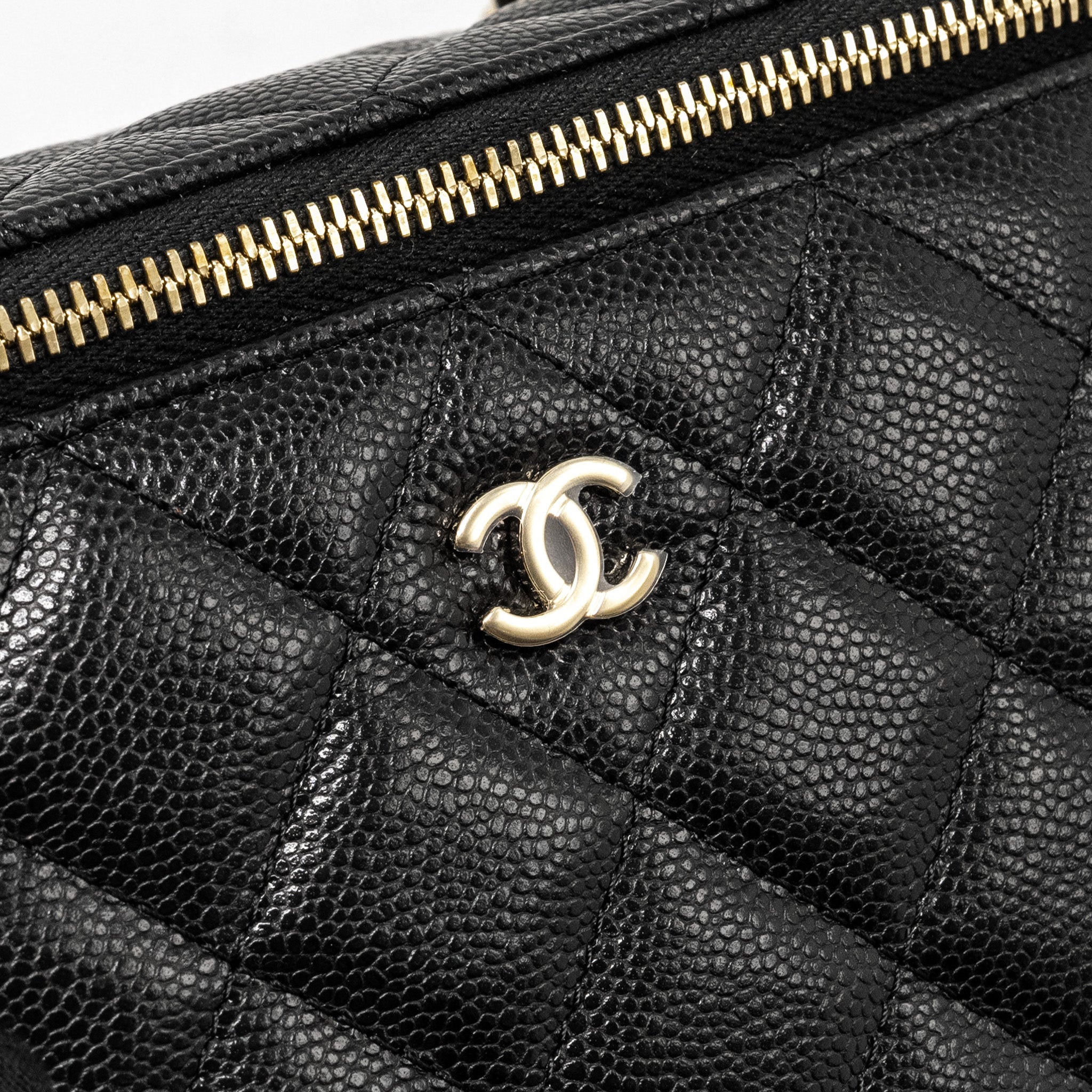 Chanel Long Vanity with Chain Caviar Black L (microchip)