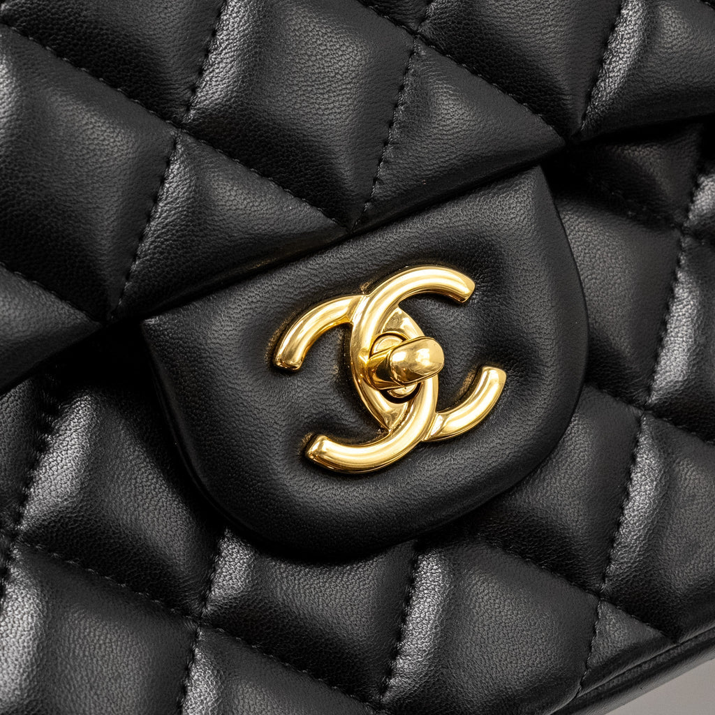 Chanel Jumbo Classic Double Flap Bag Lambskin BLACK
