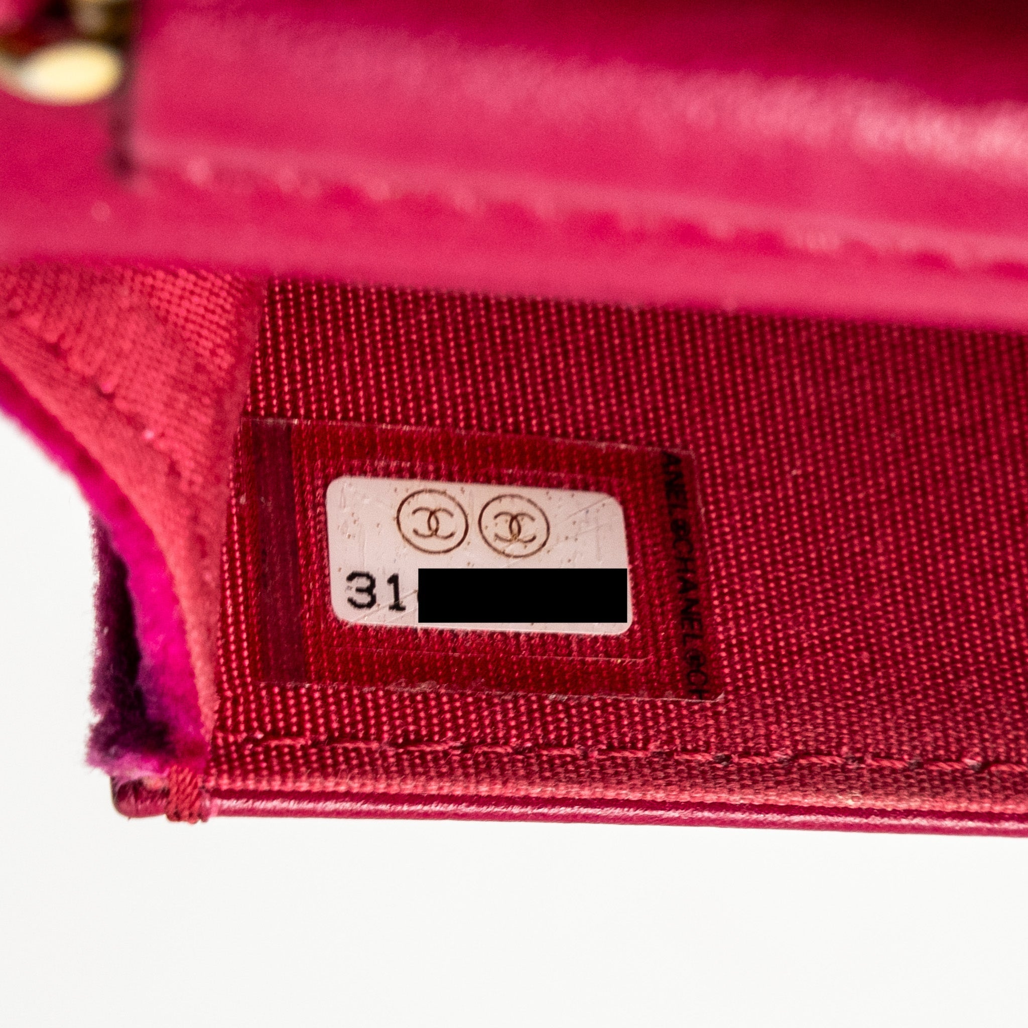 Chanel 21A mini Camelia Flap Bag Velvet Fushia