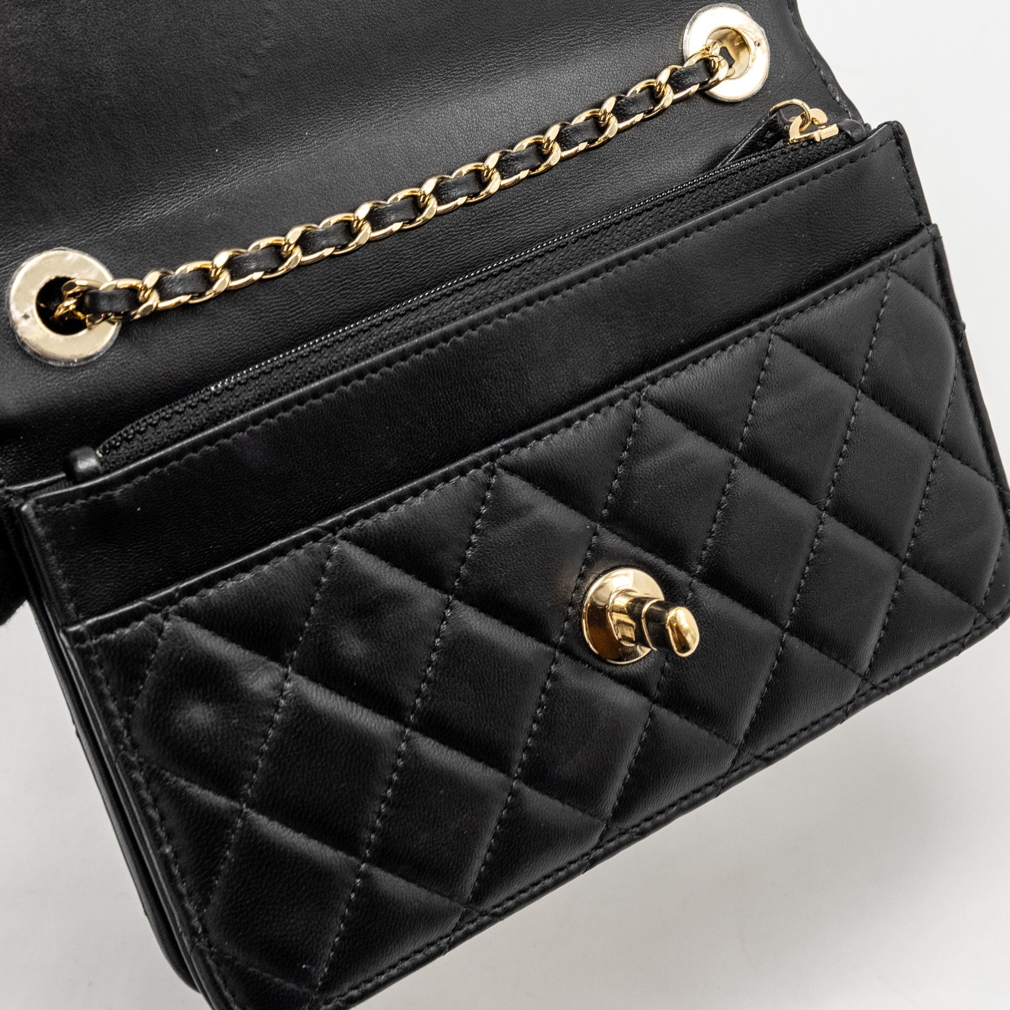 Chanel Trendy CC wallet on Chain lambskin black L (microchip)