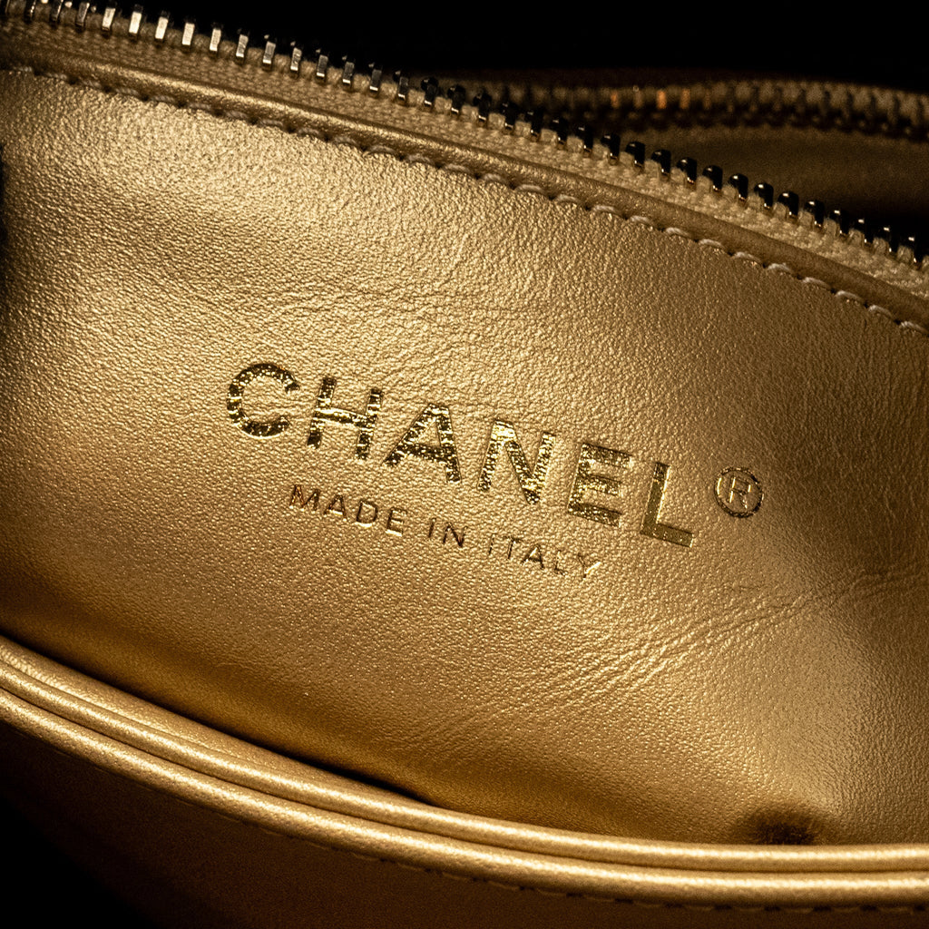 Chanel 22A Button on chain Flap Bag Lambskin Black  (Microchip)