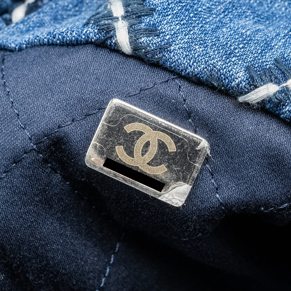 Chanel Small 22 Bag Denim Blue/White  (Microchip)