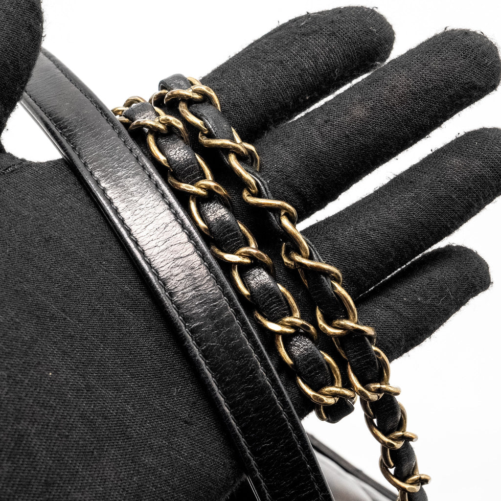 Chanel Limited Edition Quilted Flap Bag Shiny Calfskin Black