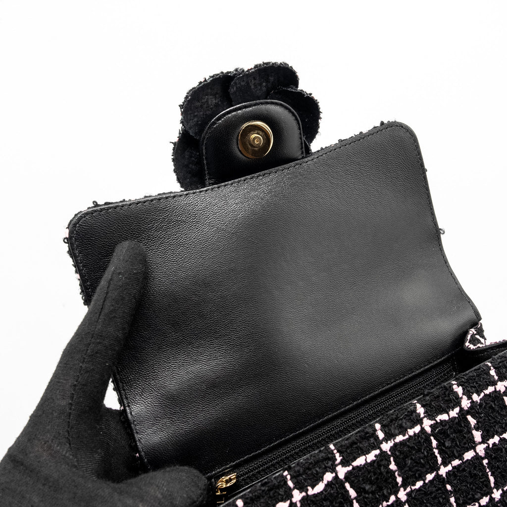 Chanel 23K Flower Bomb Mini Rectangular Flap Bag Tweed Black/Pink L (Microchip)