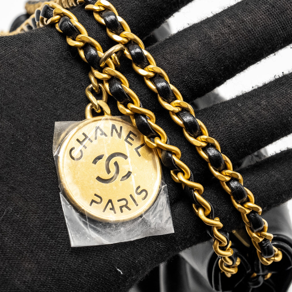 Chanel Mini 22 Bag Calfskin Black  (Microchip)