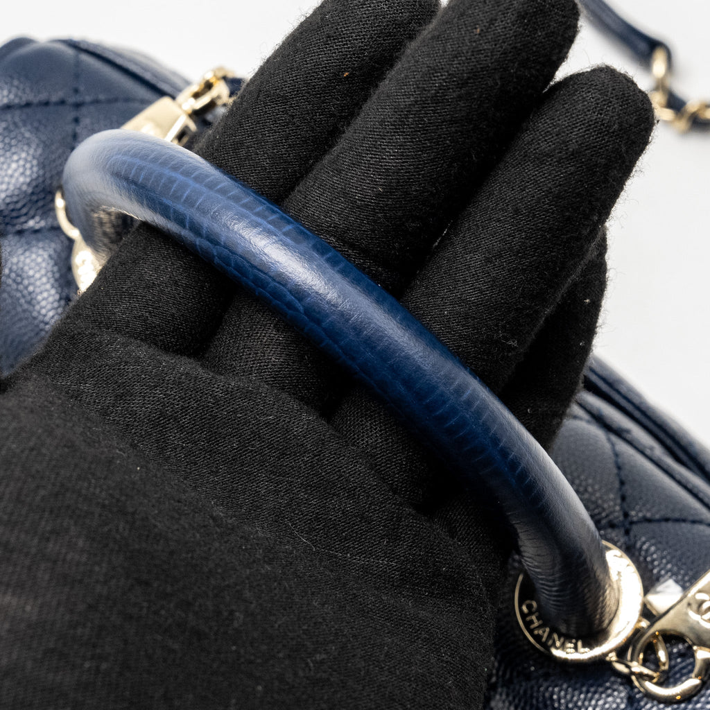 CHANEL Small Coco With Lizard Embossed Handle Caviar Navy L (Microchip)