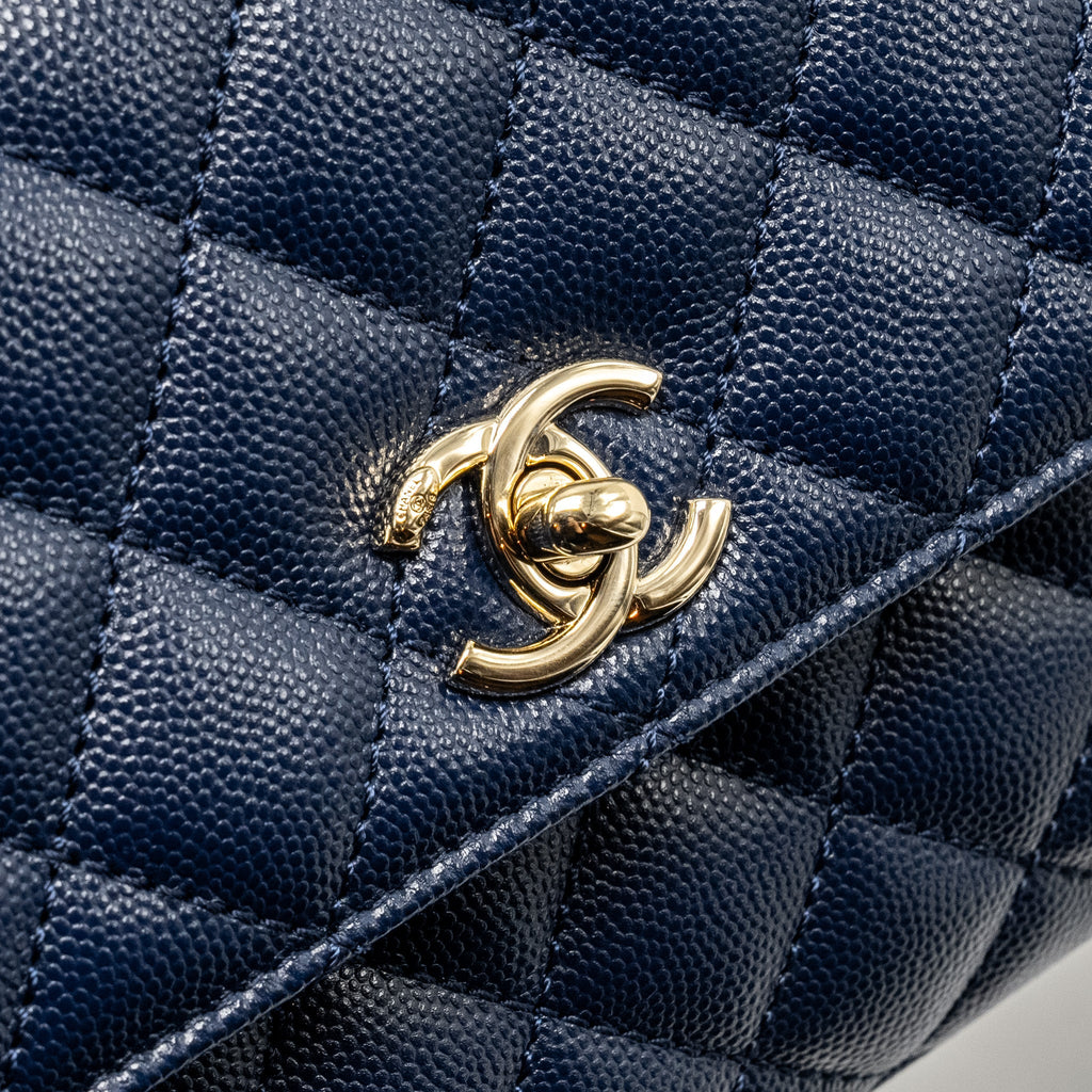 CHANEL Small Coco With Lizard Embossed Handle Caviar Navy L (Microchip)