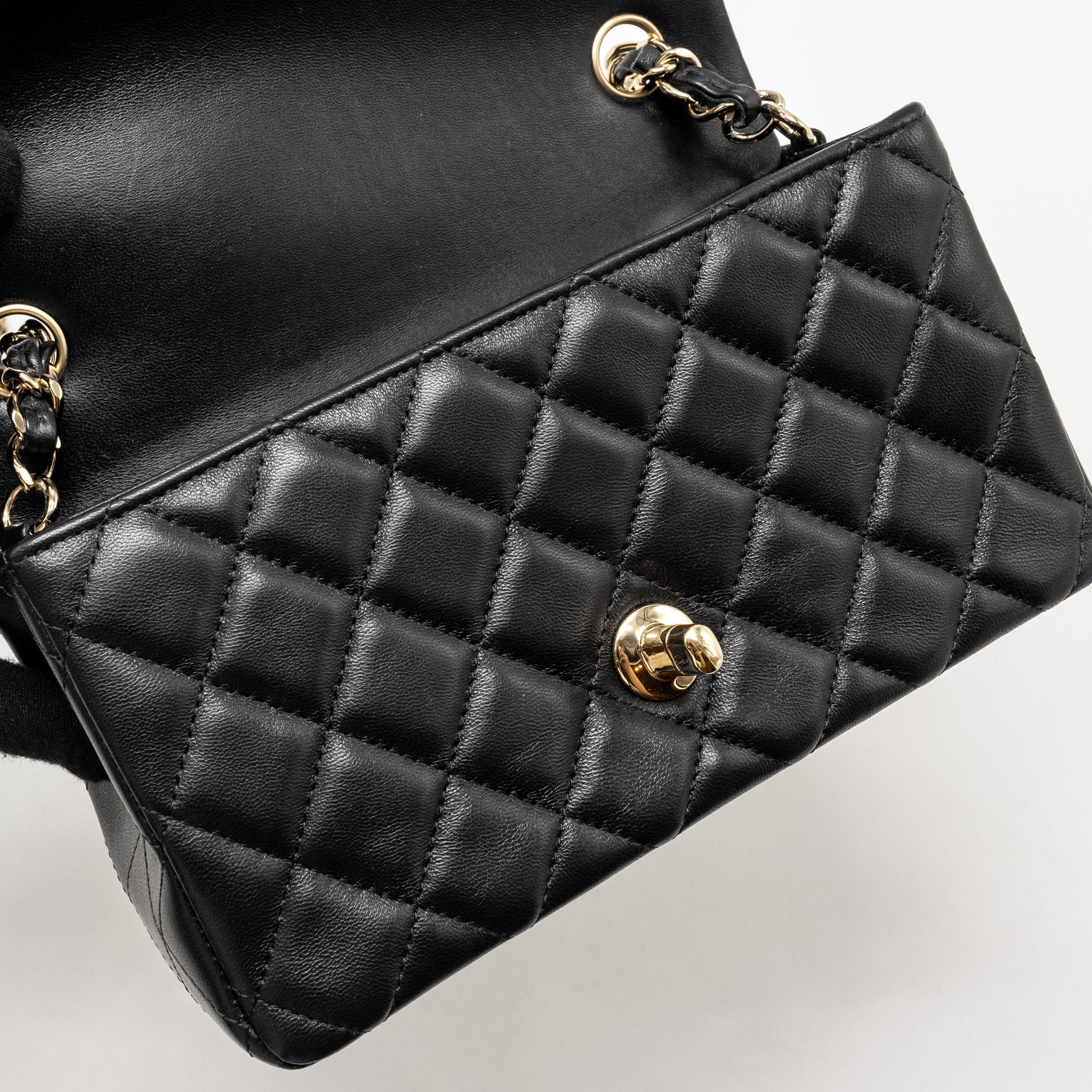 Chanel Mini Rectangular Flap Bag Lambskin Black L (Microchip)