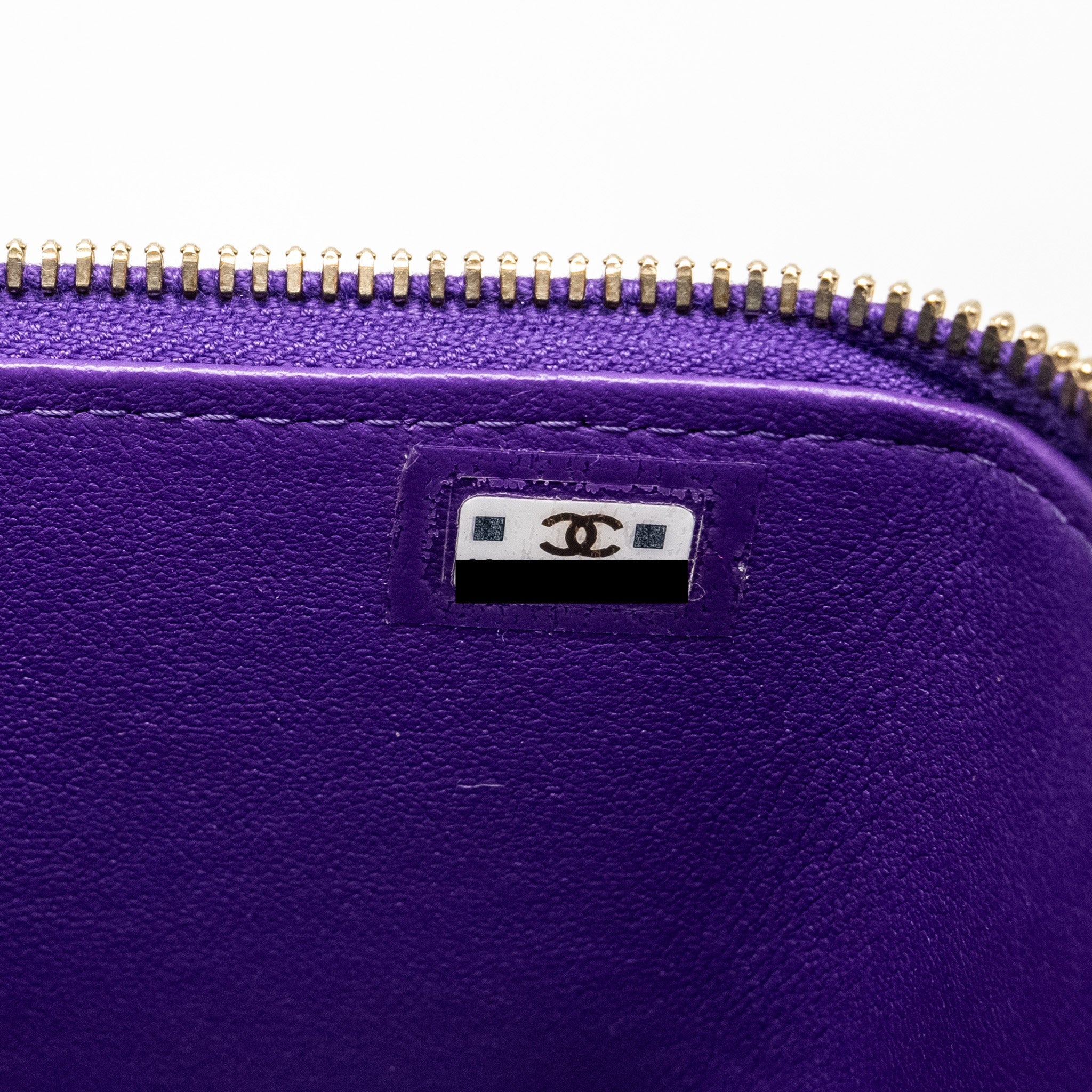 Chanel 22A Mini Vanity Case Lambskin Purple L (Microchip)