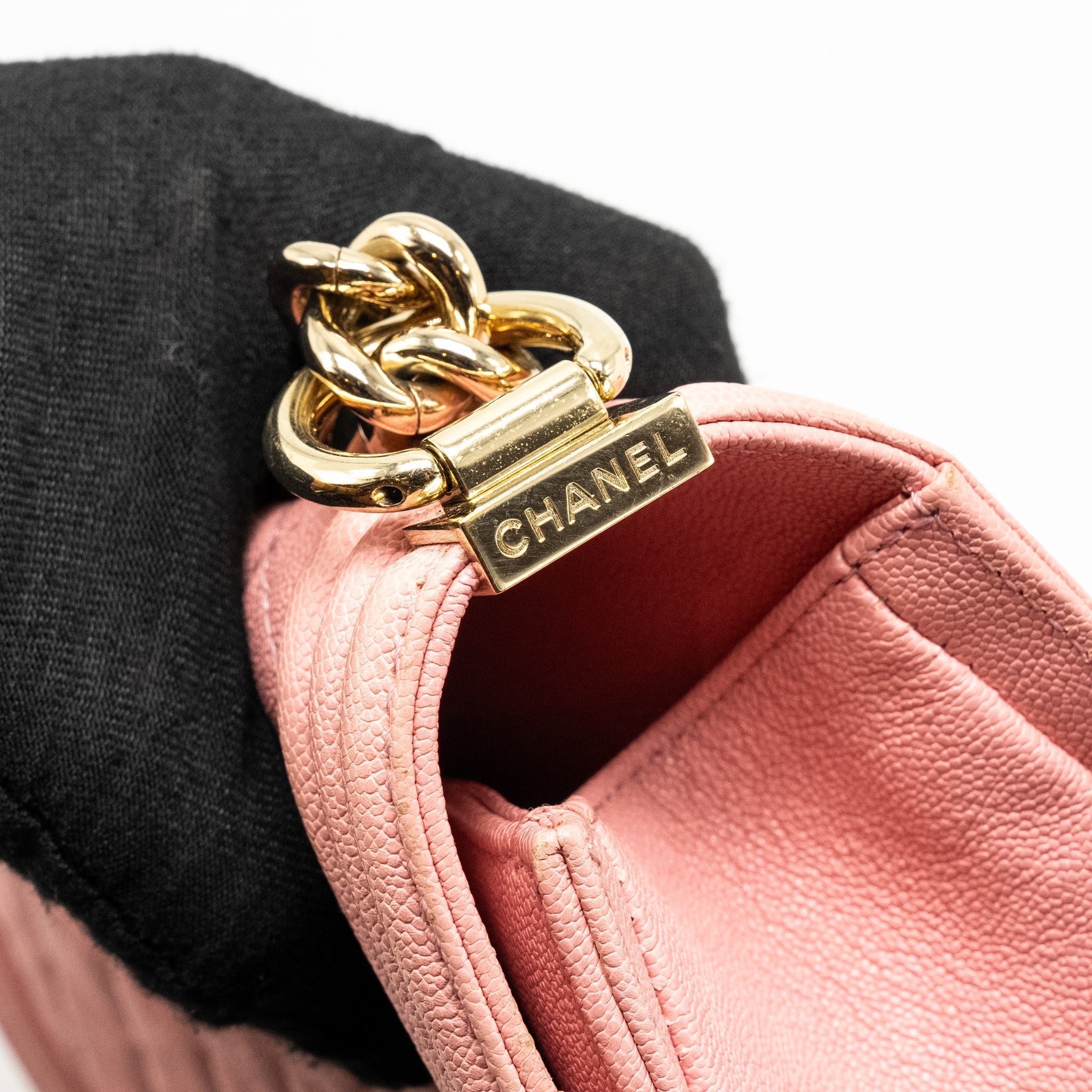 Chanel Medium Boy Bag Caviar PINK L
