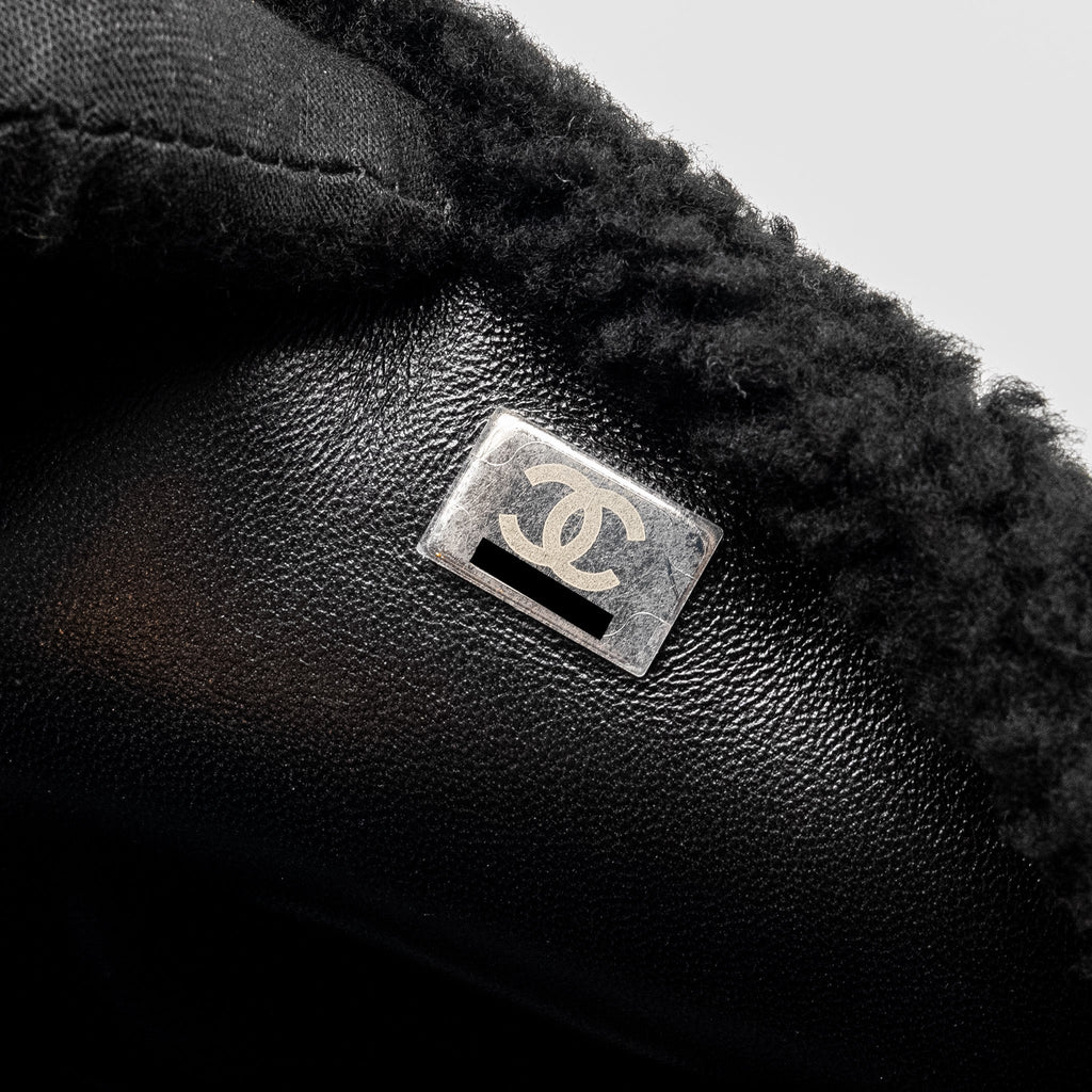 Chanel 22A Fluffy Camellia Flap Bag Embroidered Shearling Lambskin Black / White  (Microchip)