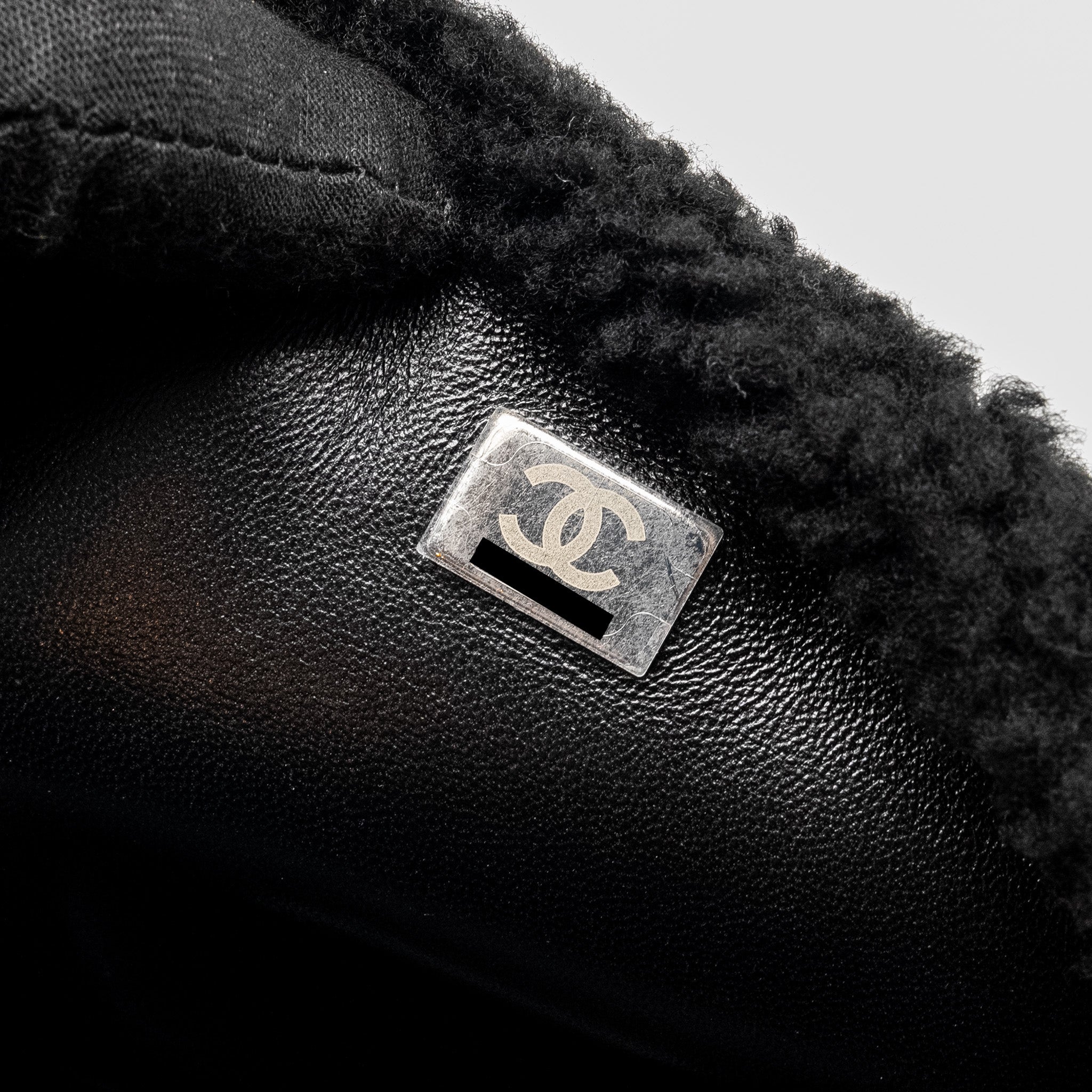 Chanel 22A Fluffy Camellia Flap Bag Embroidered Shearling Lambskin Black / White  (Microchip)