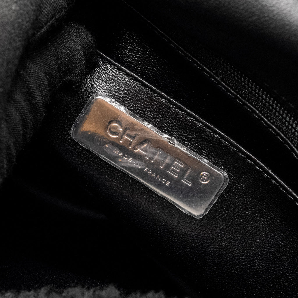 Chanel 22A Fluffy Camellia Flap Bag Embroidered Shearling Lambskin Black / White  (Microchip)
