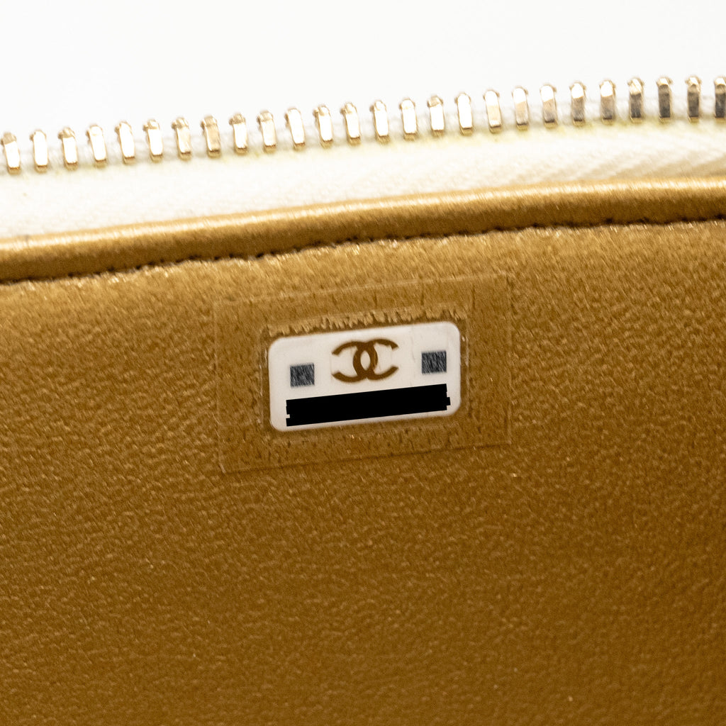 Chanel Letter/ CC Logo Chain Long Vanity Case Lambskin White  (Microchip)