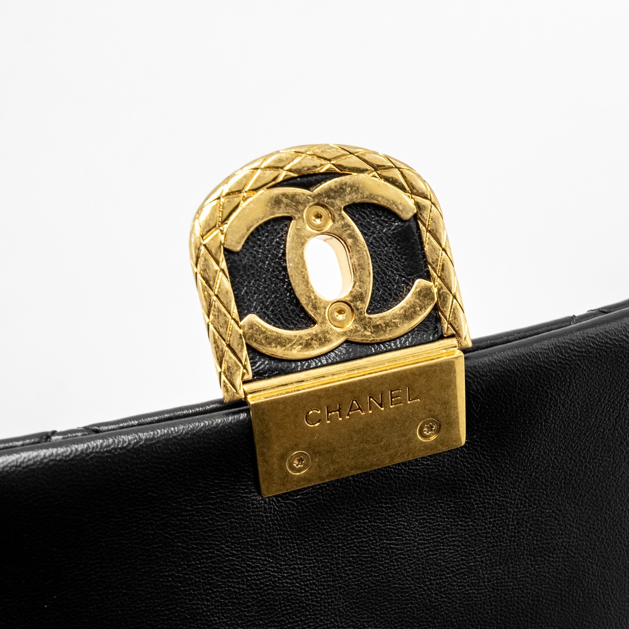 Chanel 22B Mini FlapBag Lambskin Black  (Microchip)