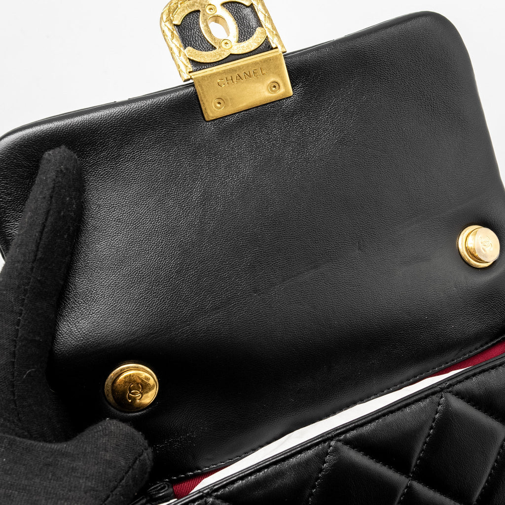 Chanel 22B Mini FlapBag Lambskin Black  (Microchip)