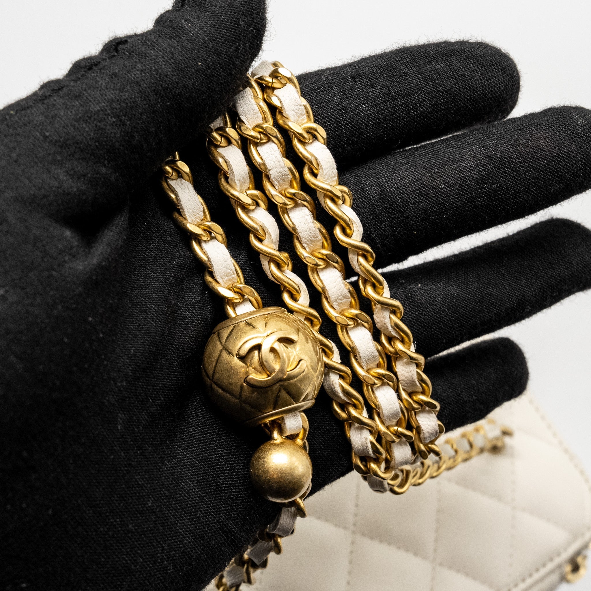 Chanel Pearl Crush Long Vanity Case Lambskin White  (Microchip)