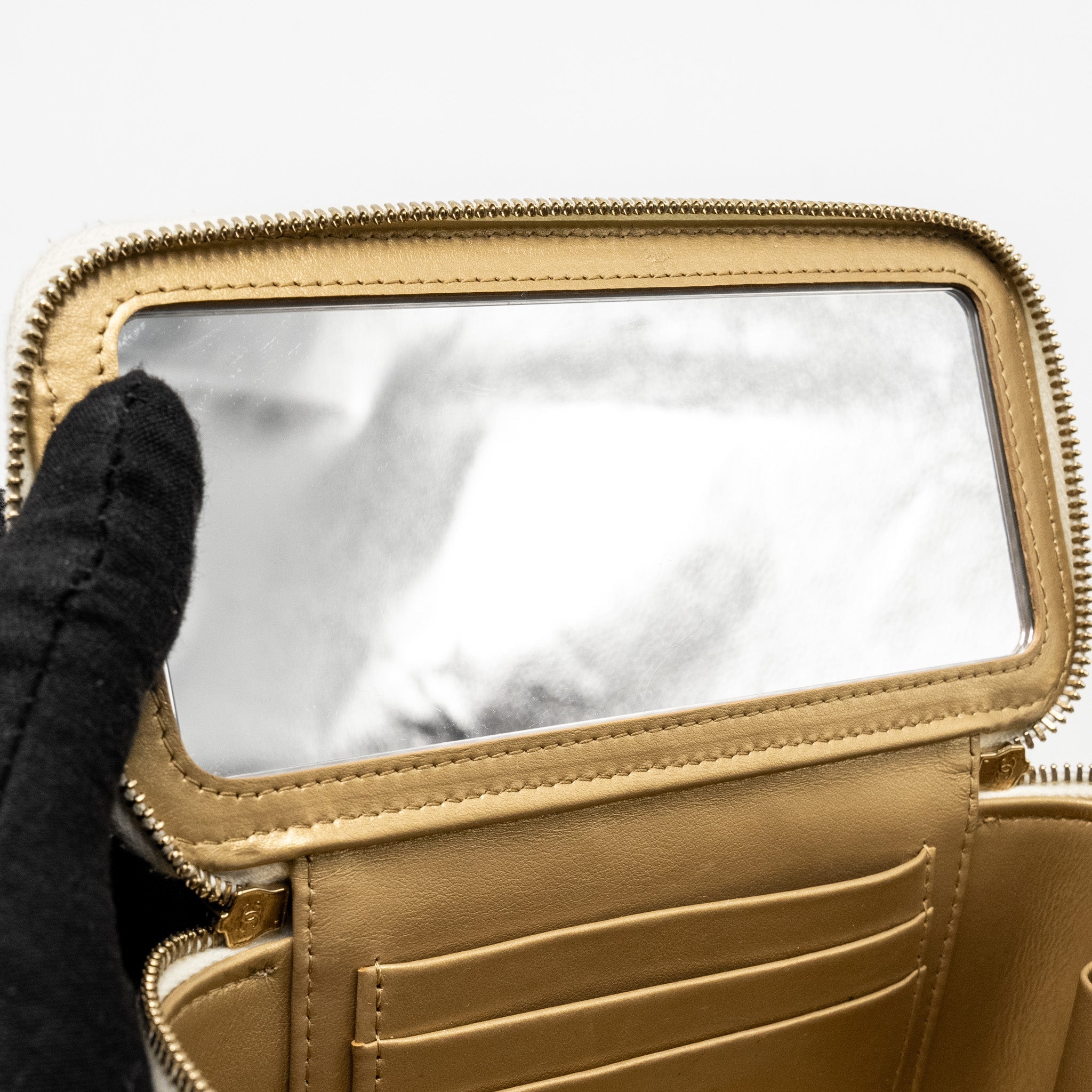 Chanel Pearl Crush Long Vanity Case Lambskin White  (Microchip)