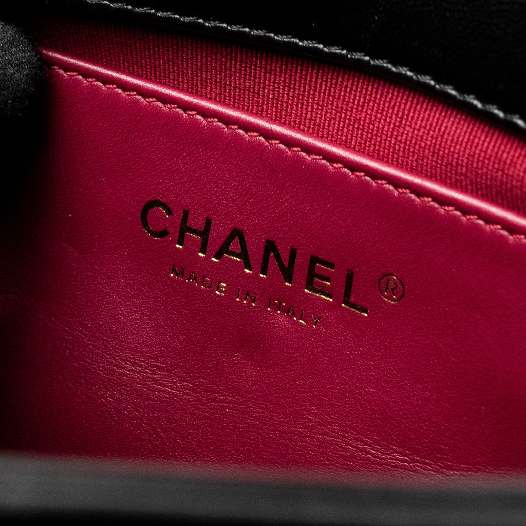 Chanel 22B Mini FlapBag Lambskin Black  (Microchip)