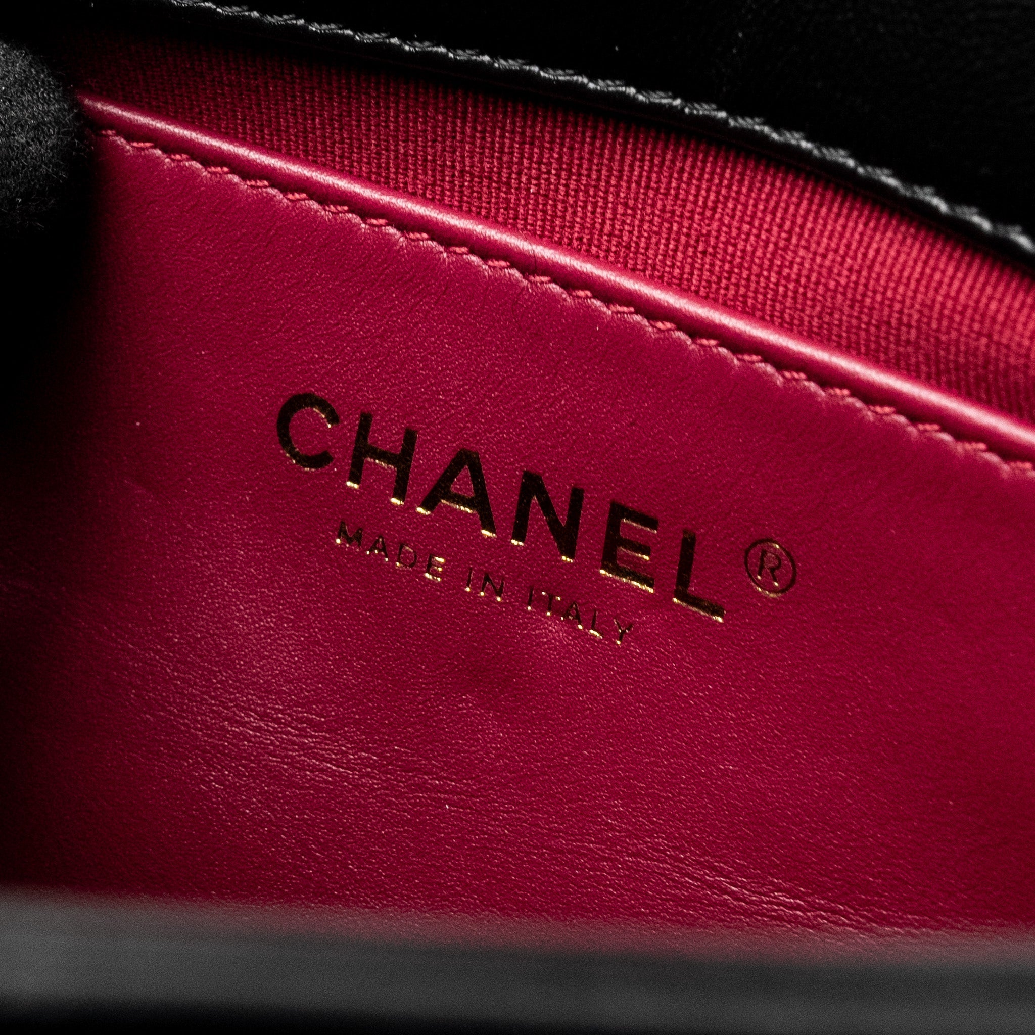 Chanel 22B Mini FlapBag Lambskin Black  (Microchip)