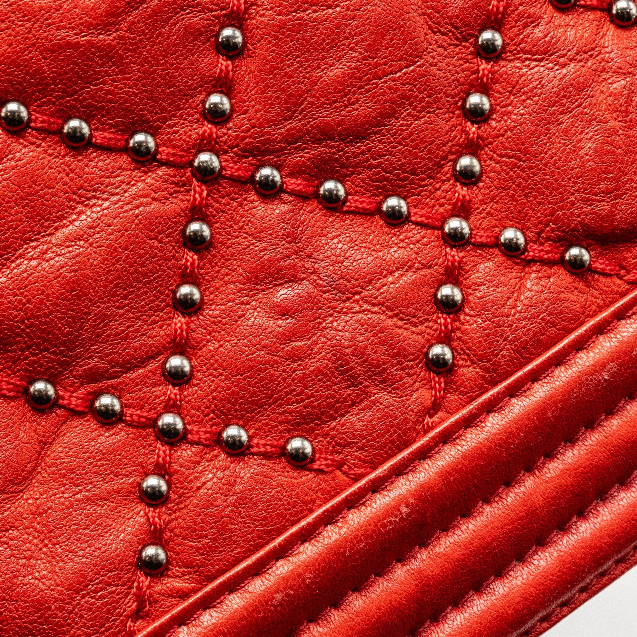 Chanel Medium Boy bag lambskin red ruthenium