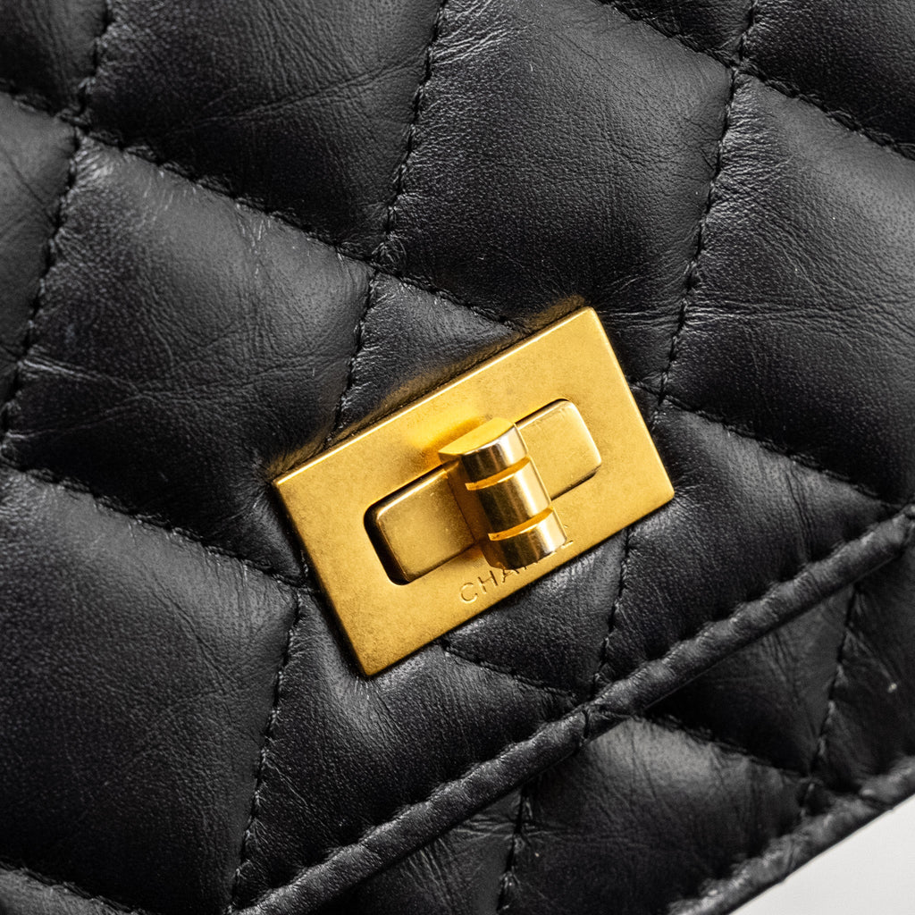 CHANEL Mini 2.55 Reissue Wallet On Chain Aged Calfskin Black  (Microchip)