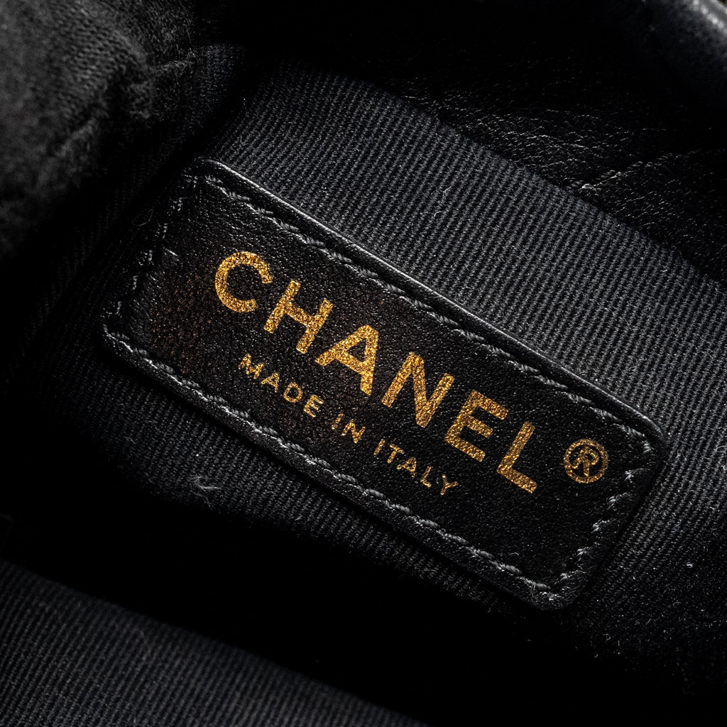 CHANEL 21S Quilted Mini About Pearls Bucket Bag Lambskin Black L