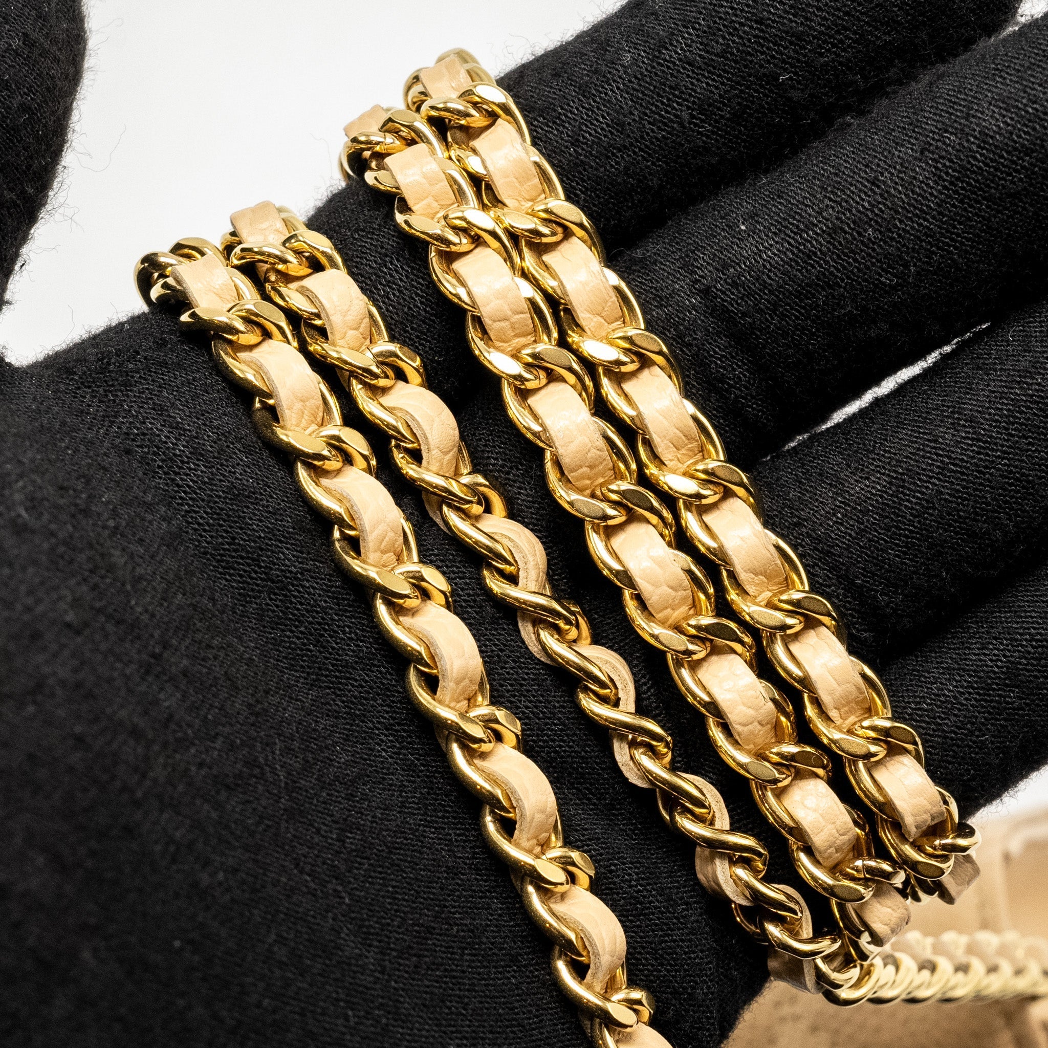 Chanel Classic Wallet on Chain Caviar Beige  (Microchip)