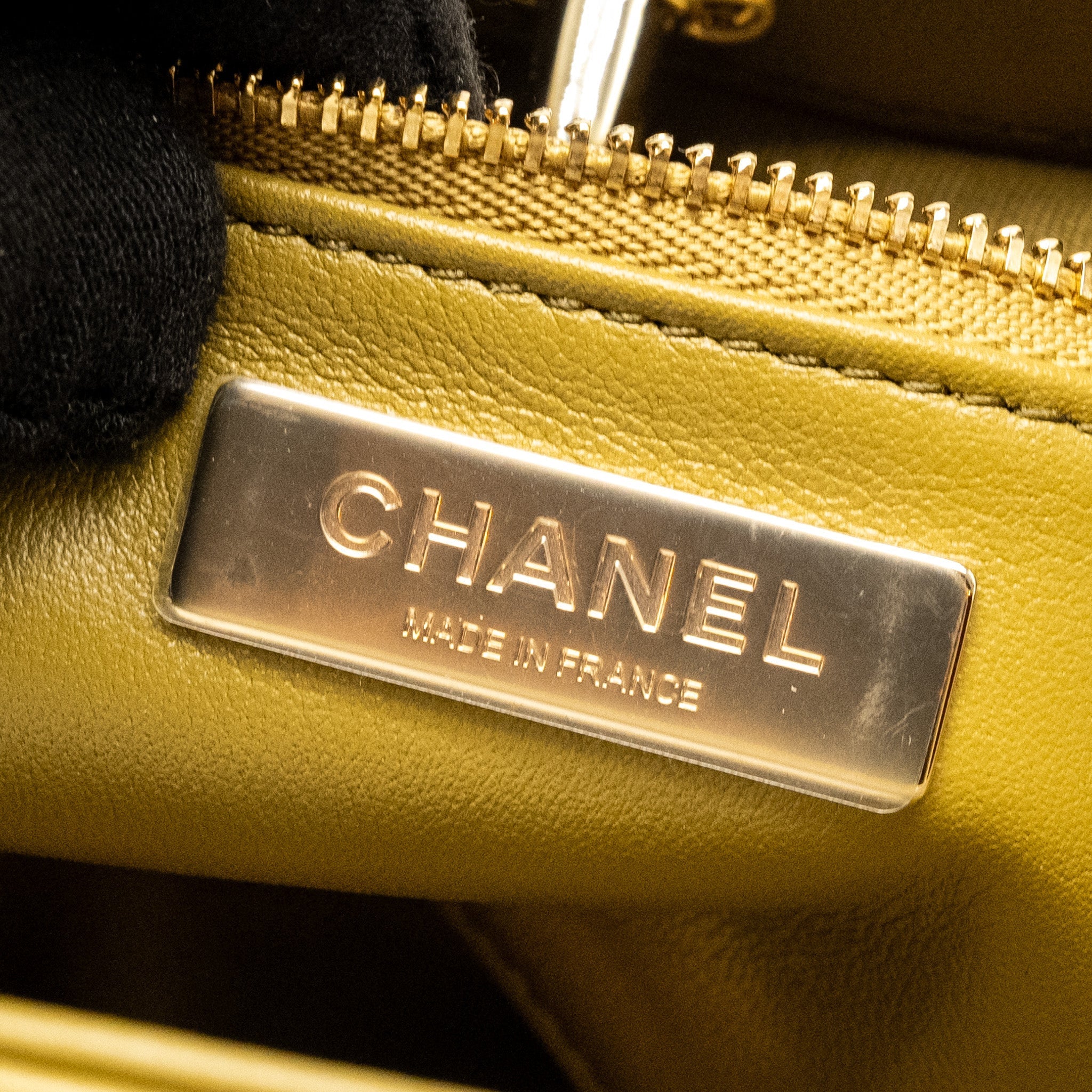 Chanel Mini 31 Bag Calfskin/Fur Olive Green L(Microchip)