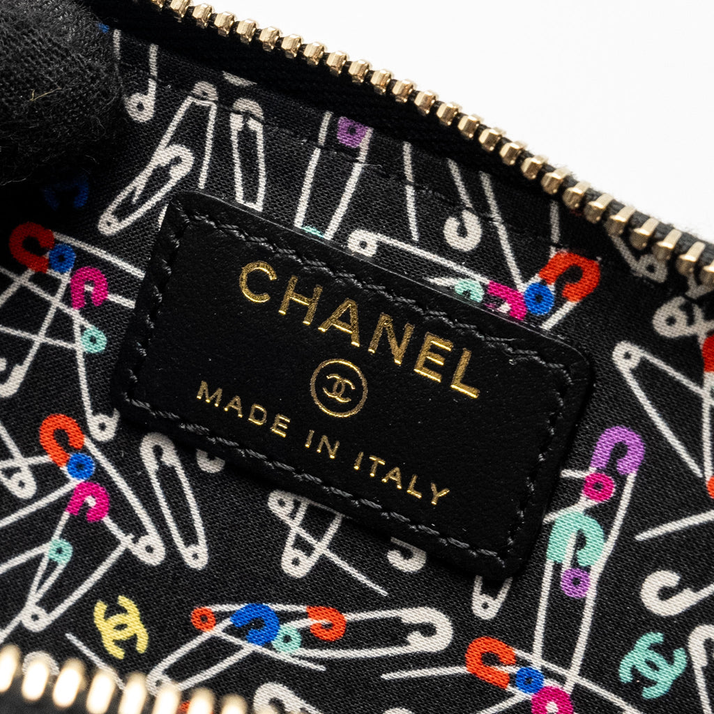 Chanel Zipped Card Holder Limited Edition Caviar Black L (Microchip)