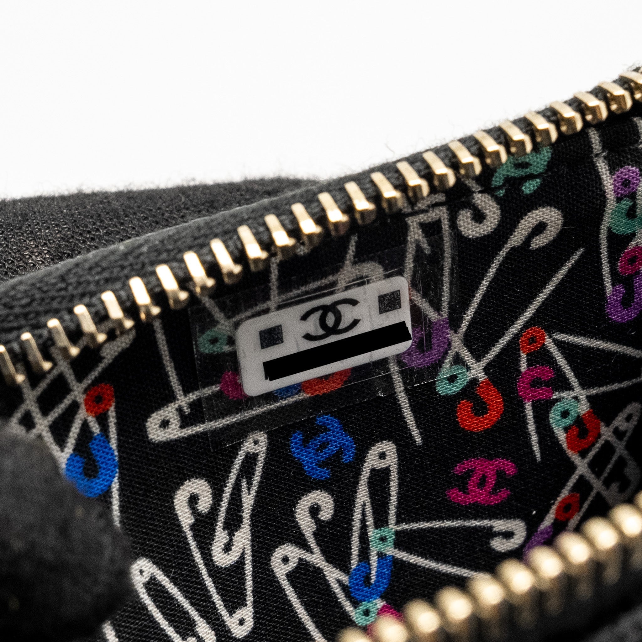 Chanel Zipped Card Holder Limited Edition Caviar Black L (Microchip)