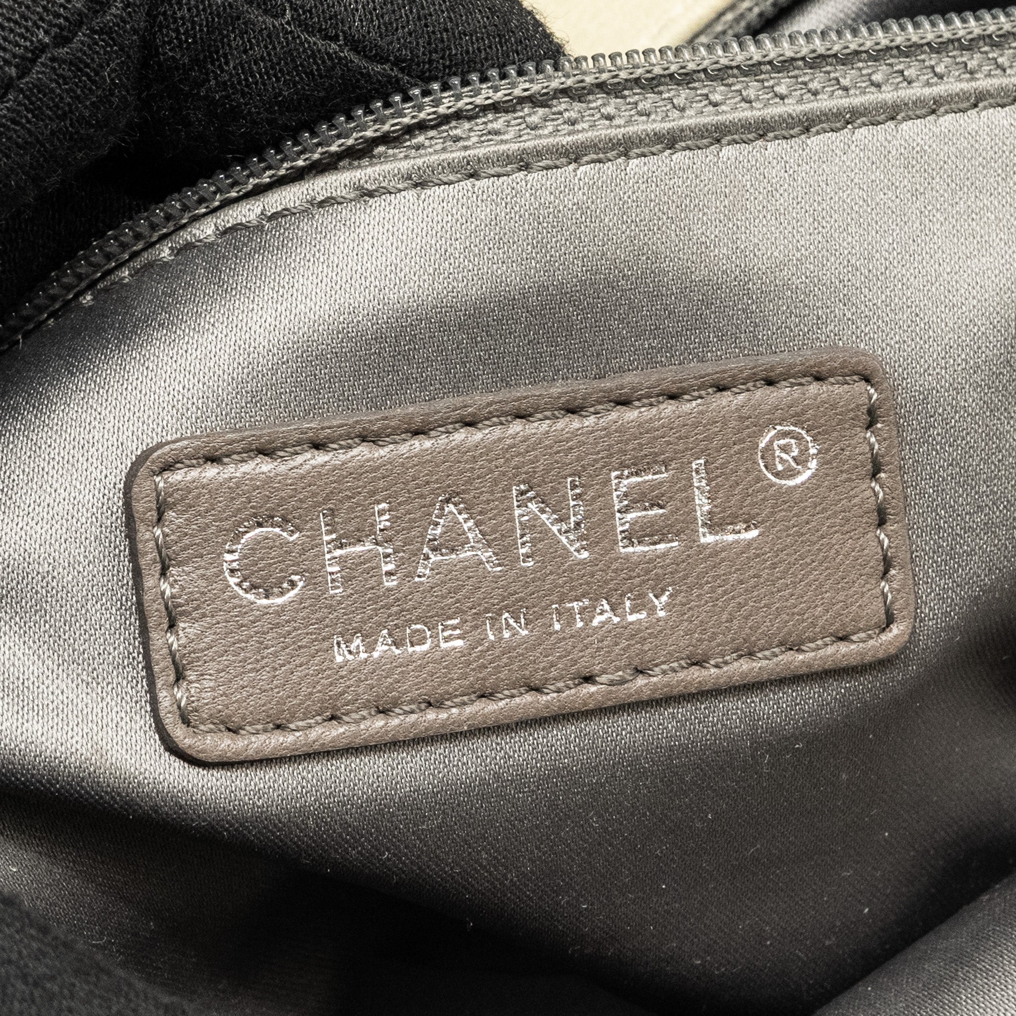 Chanel quilted flap shoulder bag caviar light beige ruthenium