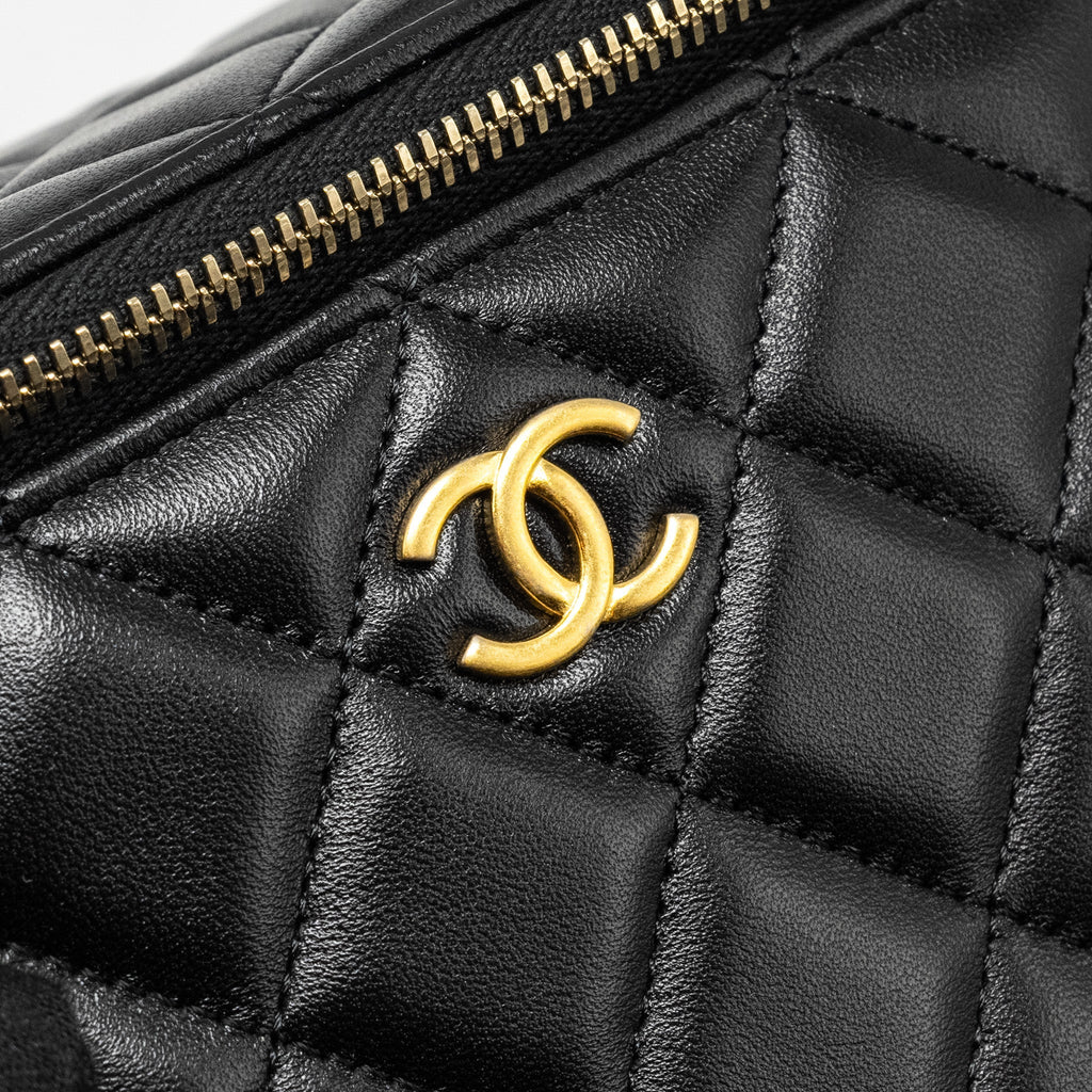 CHANEL Top Handle Long Vanity With Chain Lambskin Black