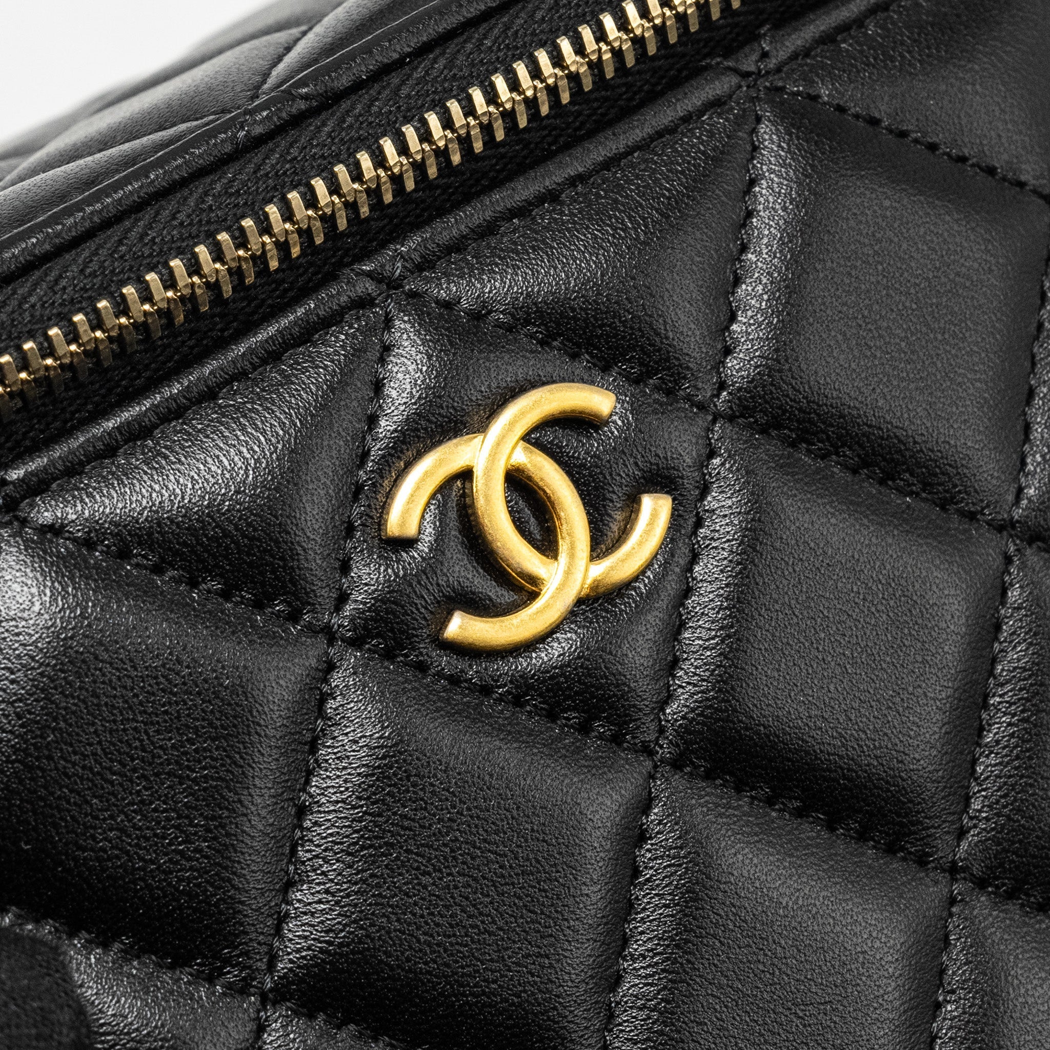 CHANEL Top Handle Long Vanity With Chain Lambskin Black