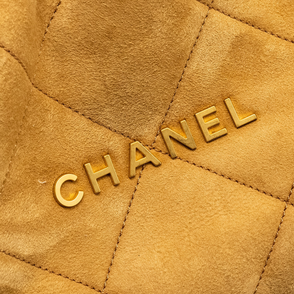 Chanel Medium 22 bag Quilted Shearling Suede Camel  (microchip)