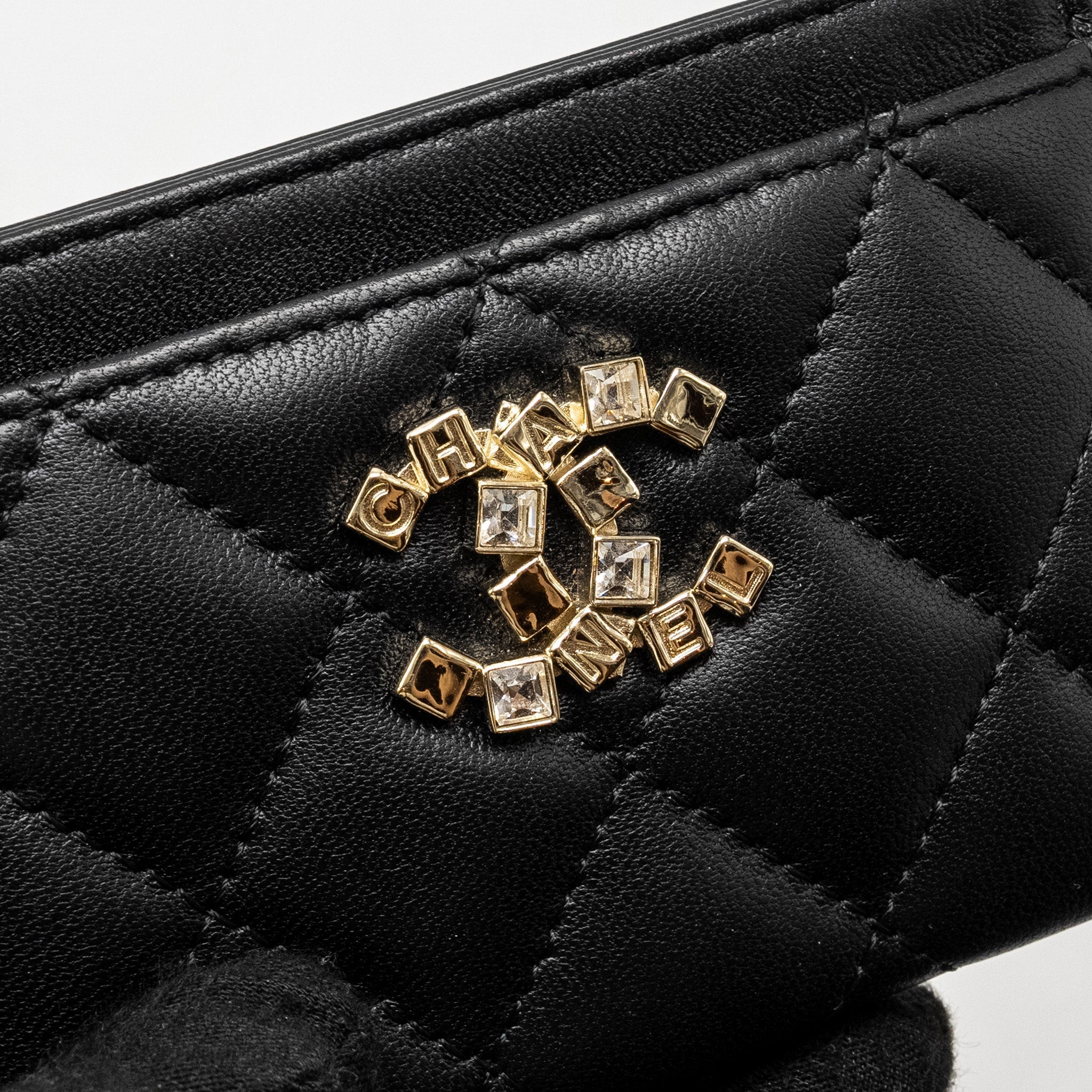 Chanel Detail CC Logo Card Holder Lambskin Black L (microchip)