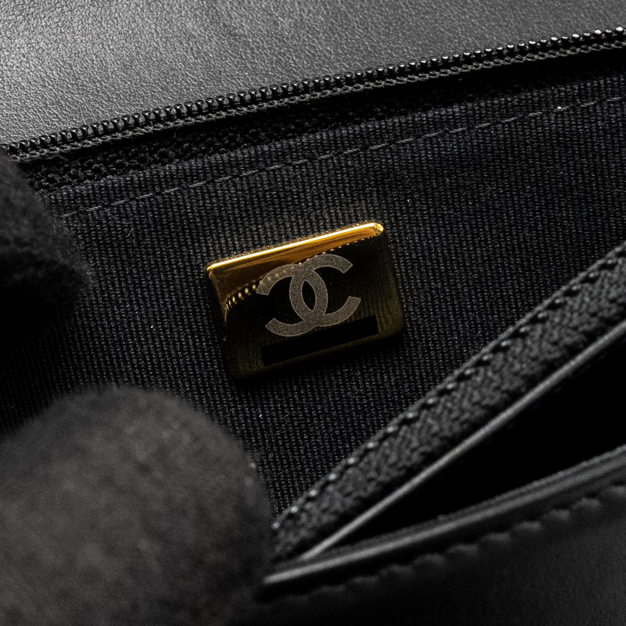 Chanel flap wallet with chain caviar black  (microchip)