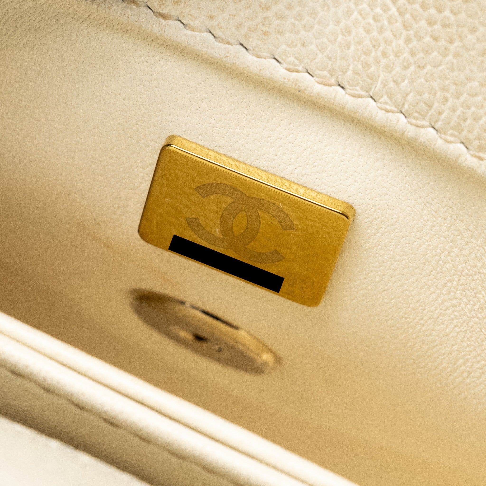 Chanel Mini Coco Handle Caviar White L (Microchip)