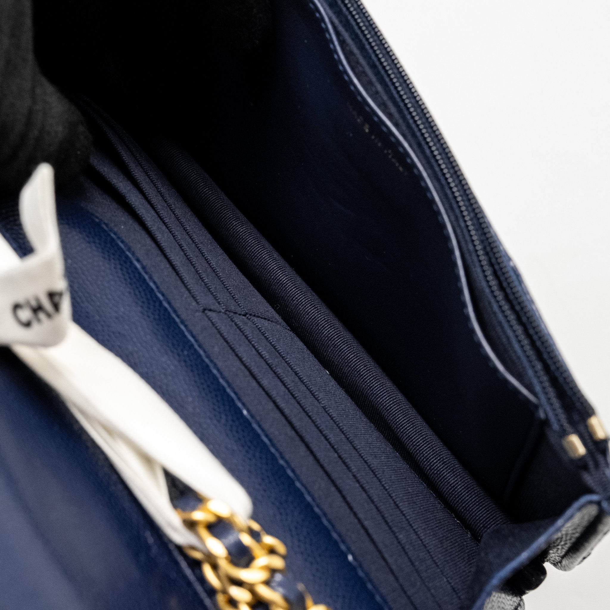 Chanel 22A Twist Your Button Wallet on Chain Caviar Navy  (Microchip)