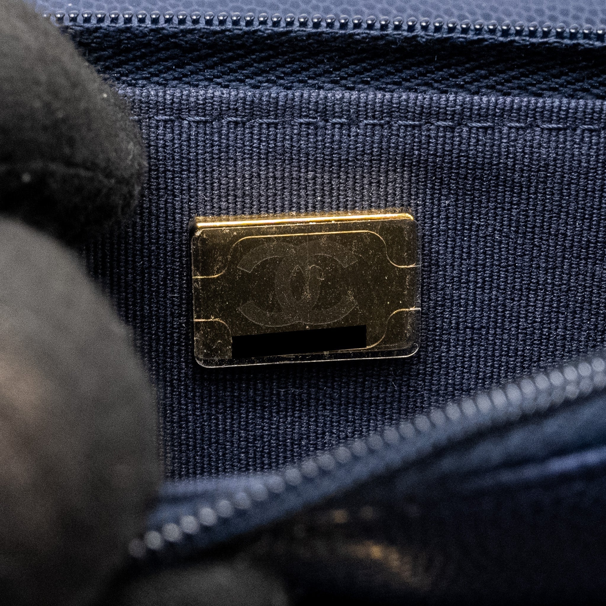Chanel 22A Twist Your Button Wallet on Chain Caviar Navy  (Microchip)
